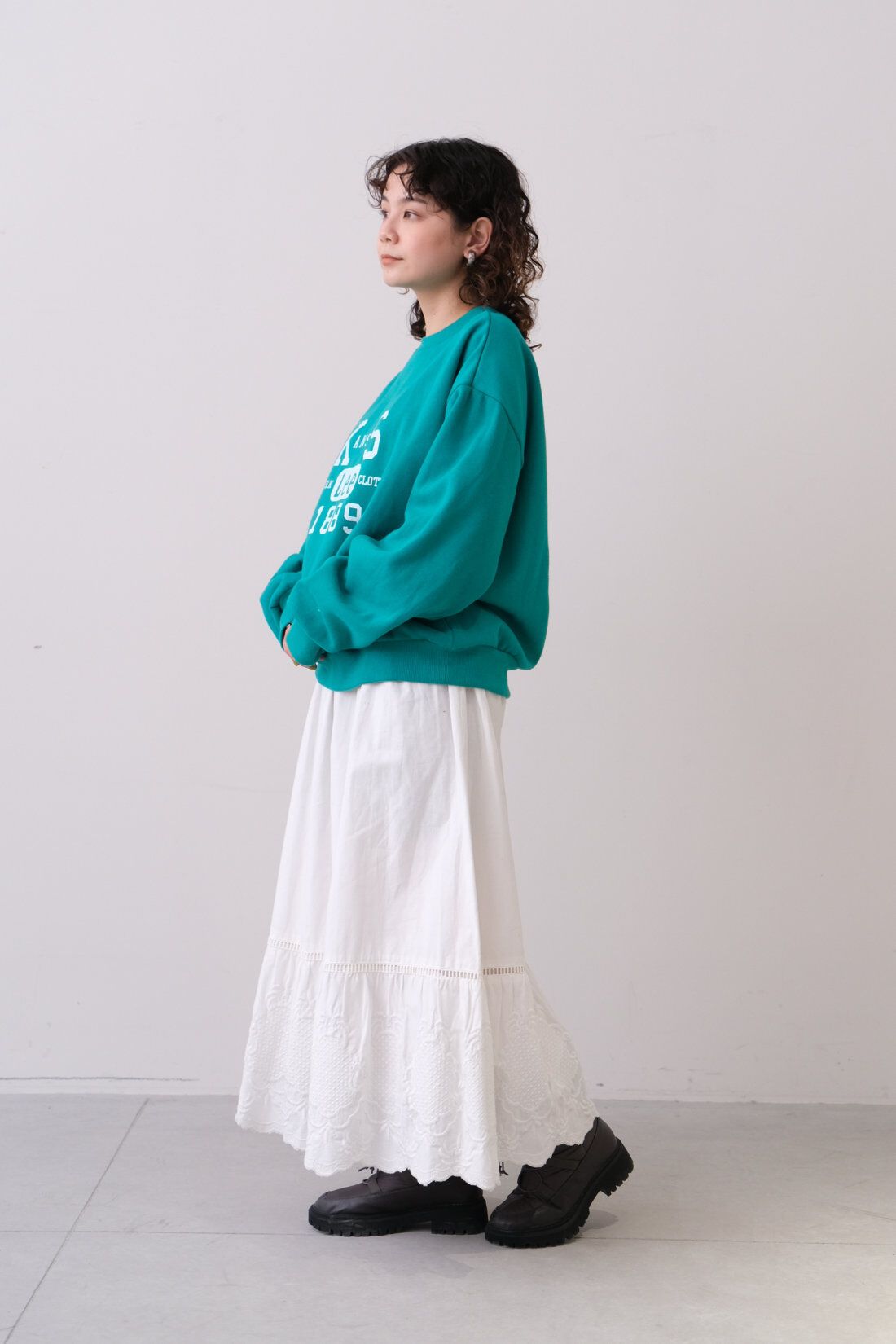 realstock [リアルストック]（Express BOX）|MEDE19F 〈SELECT〉【LEE】COLORFULL SWEAT|〈グリーン〉モデル身長：157cm