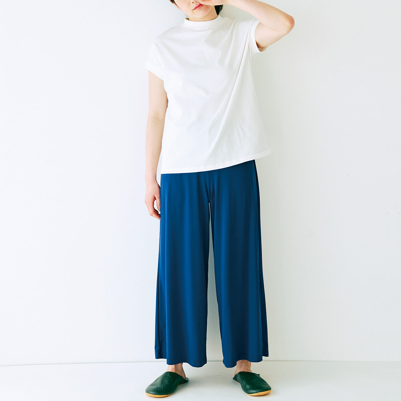 realstock [リアルストック]（Express BOX）|はいてひんやり重ね着も快適な接触冷感ボトム〈ネイビー〉|Tシャツと合わせておうち着に。ウエストは総ゴム仕様でらくちん。　
