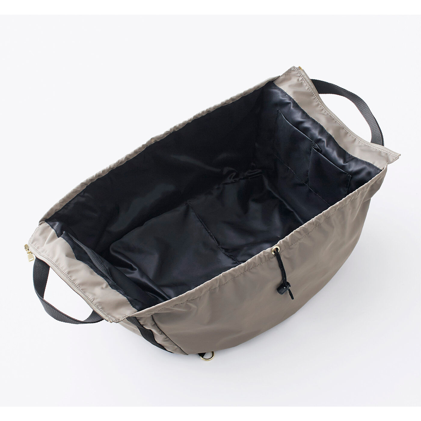 realstock [リアルストック]（Express BOX）|ラミプリュス　大量買いもらくらく！　レジカゴリュック〈ベーシックカラー〉|がばっと大きく開いた状態から……。