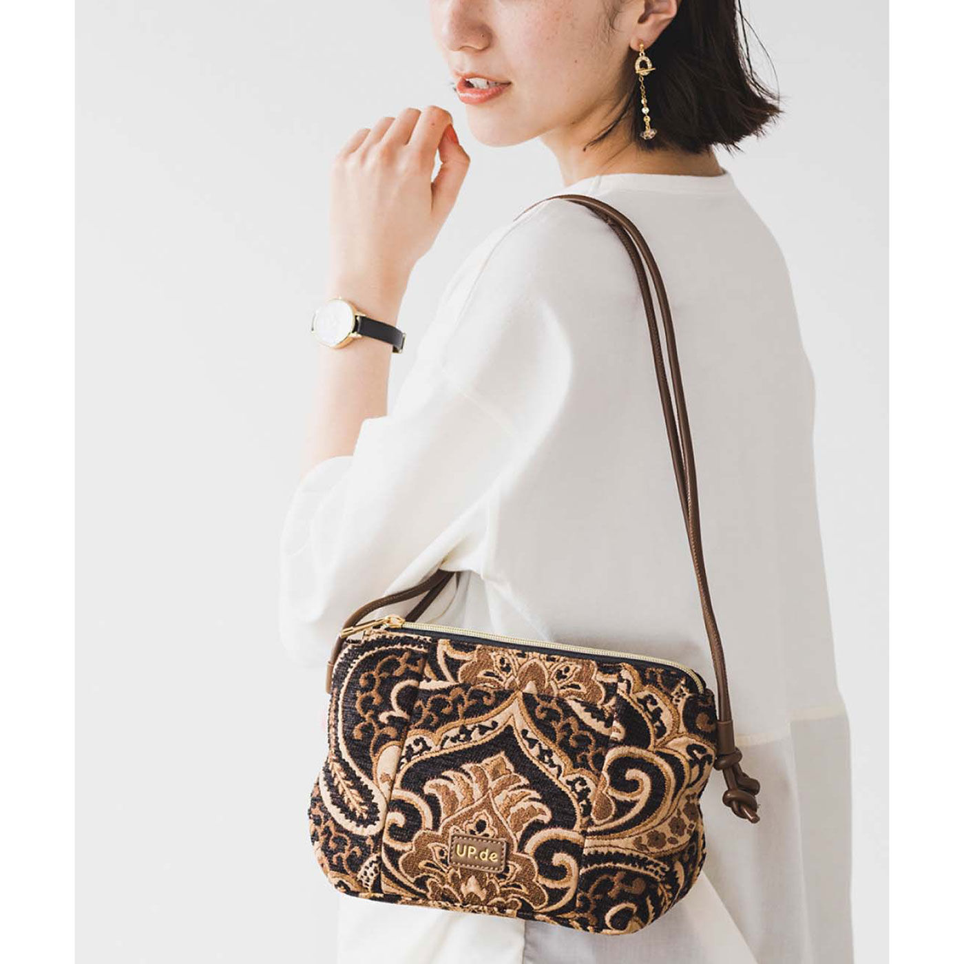 realstock [リアルストック]（Express BOX）|UP.de　まとうように持つ ファッションアクセサリー ２‐WAYゴブラン柄ショルダーバッグ