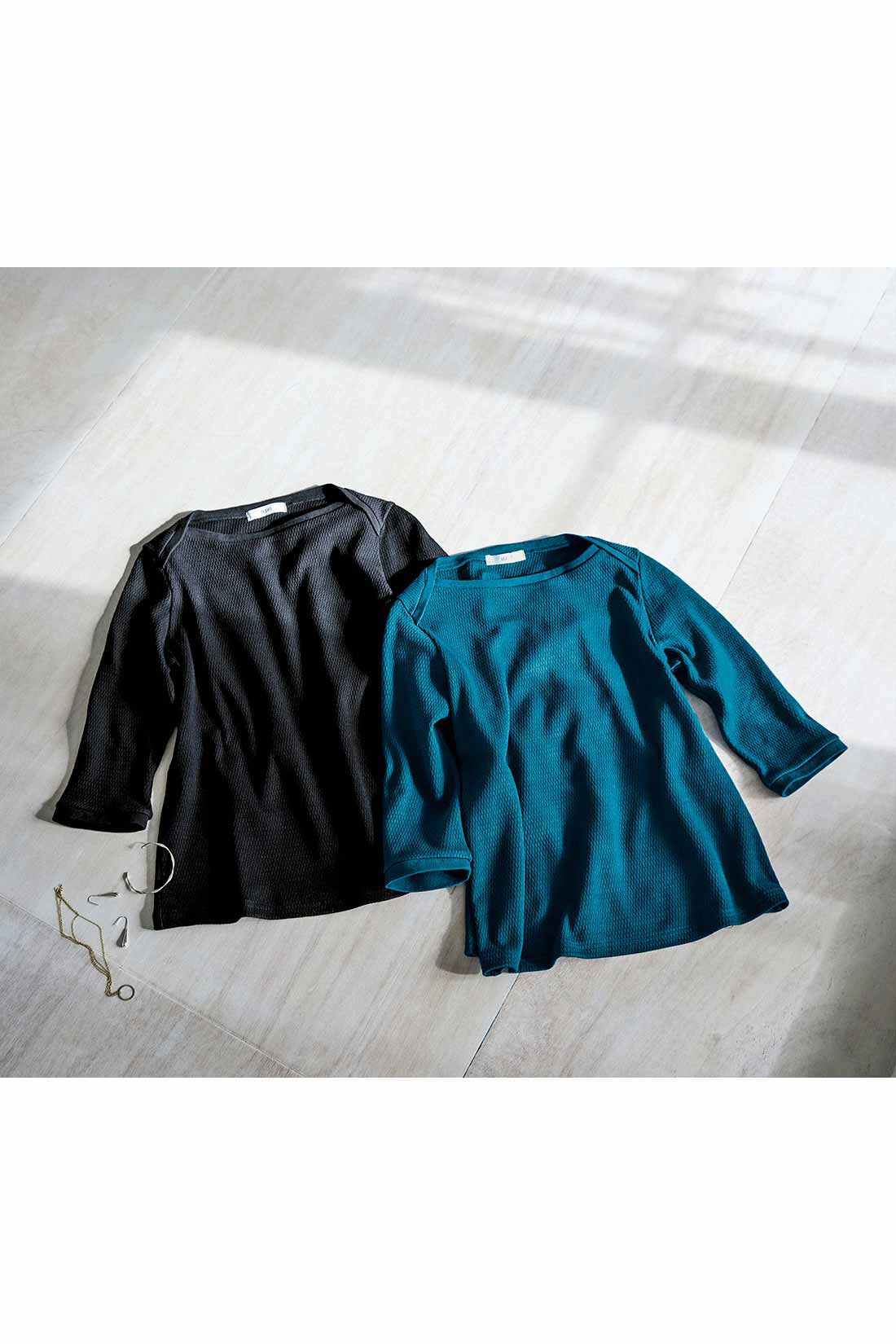 realstock [リアルストック]（Express BOX）|Ｌｉｖｅ　ｌｏｖｅ　ｃｏｔｔｏｎＲプロジェクト　IEDIT[イディット]　デザインネックで顔まわり華やぐ　ハニカムカットソートップス　〈ブラック〉