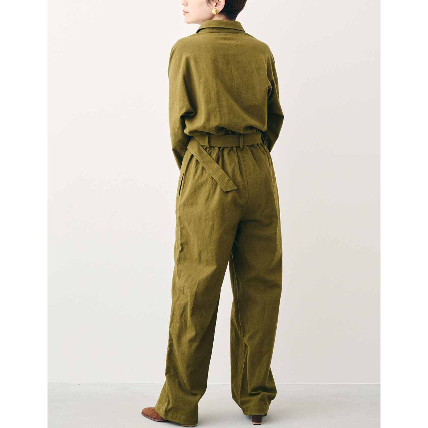Real Stock|MEDE19F　麻混起毛素材のジャンプスーツ〈オリーブ〉|モデル身長：157cm　着用サイズ：M