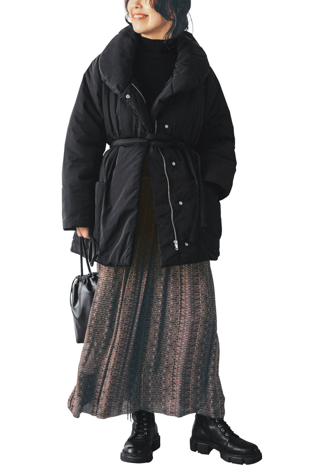 Real Stock|IEDIT[イディット]　福田麻琴さんコラボ　サステナブル素材で未来にやさしい　女っぷりが上がる中わたミディコート〈ブラック〉|ウエストマークのベルトが女っぽい印象に。