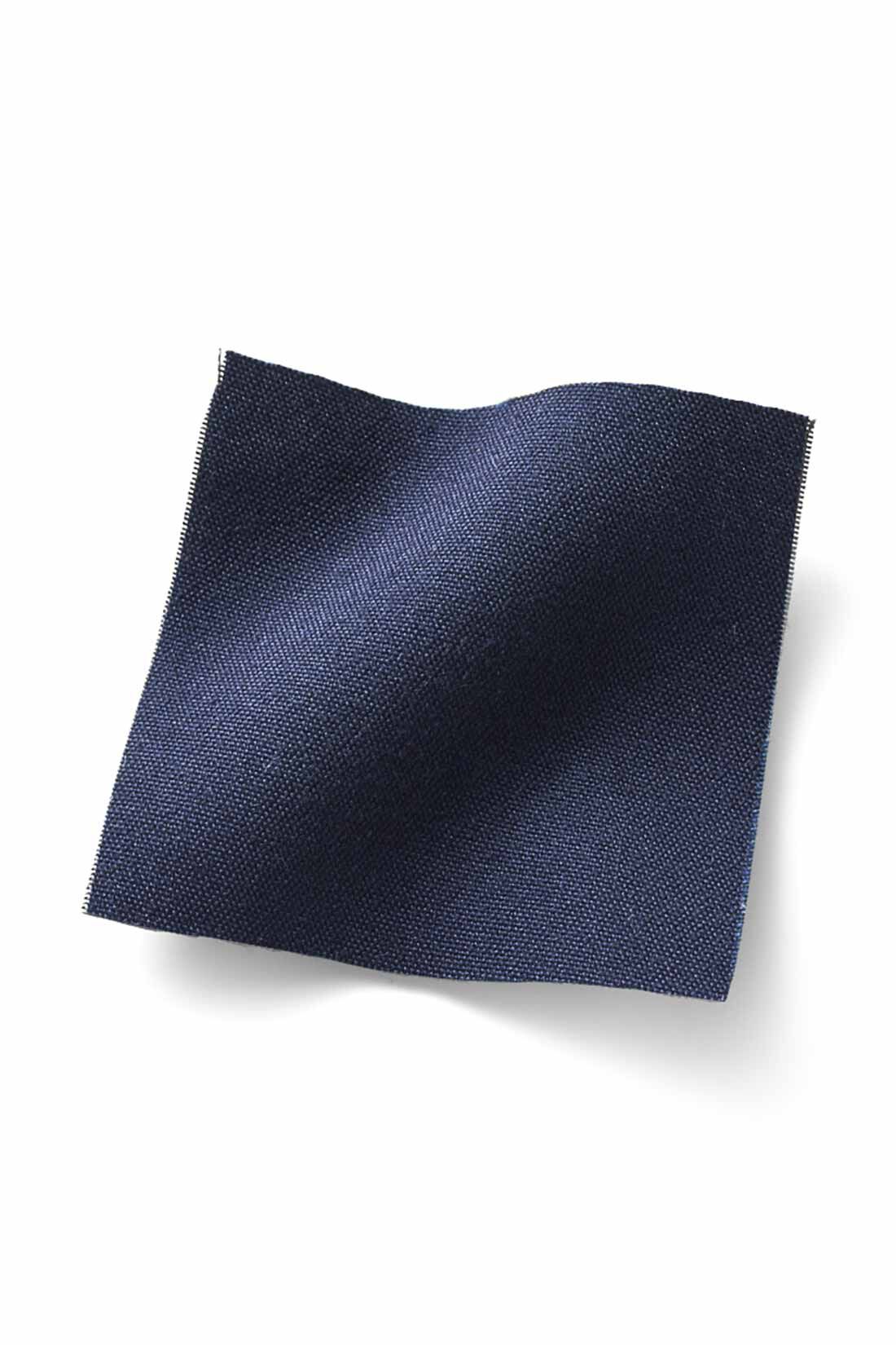 Real Stock|IEDIT[イディット]  小森美穂子さんコラボ　とろみブラウスとこだわりシック柄パンツのコーディネイトセット〈ネイビー〉|ブラウスはほどよい厚みととろみ感のある布はく素材でレディーに着こなせます。
