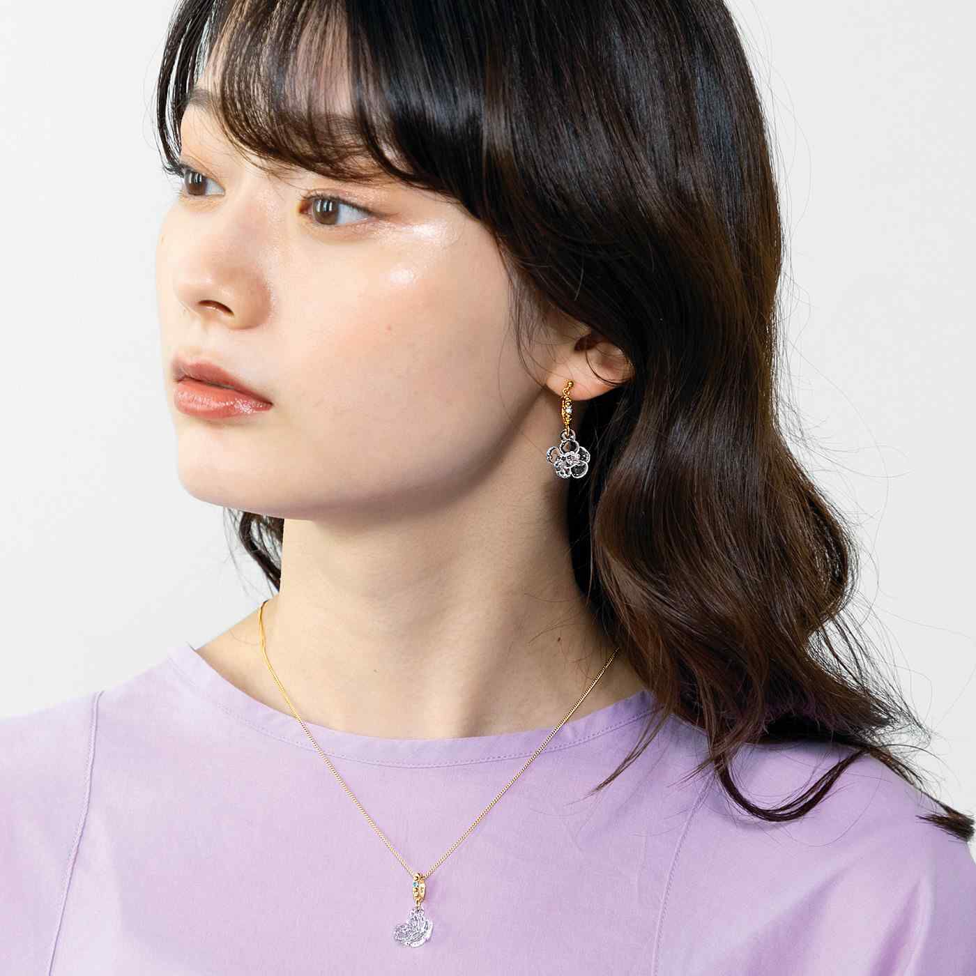 realstock [リアルストック]（Express BOX）|UP.de×HARIO　ツバキの花と天然石のきらめきネックレス