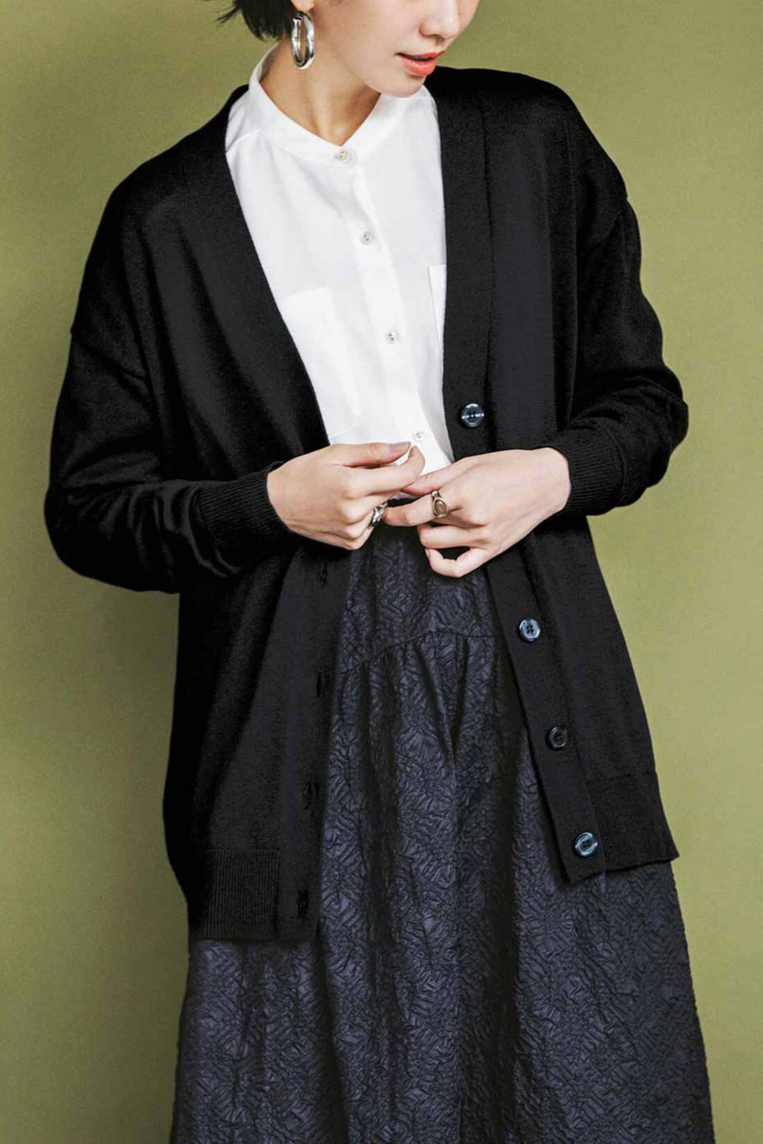 Real Stock|IEDIT[イディット]　抗菌防臭がうれしい カットソーオックス素材のらくちん＆こなれ美ノビシャツブラウス〈レギュラーカラー〉|これは参考画像です。お届けするタイプとは異なります。