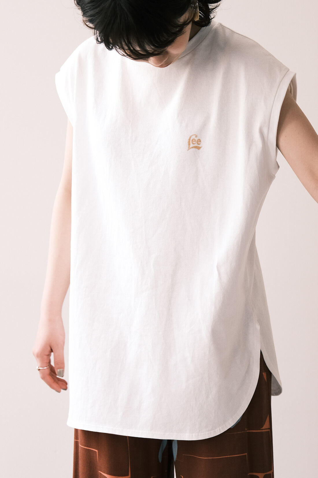 Real Stock|MEDE19F 〈SELECT〉 Lee　プリントスリーブレスTEE