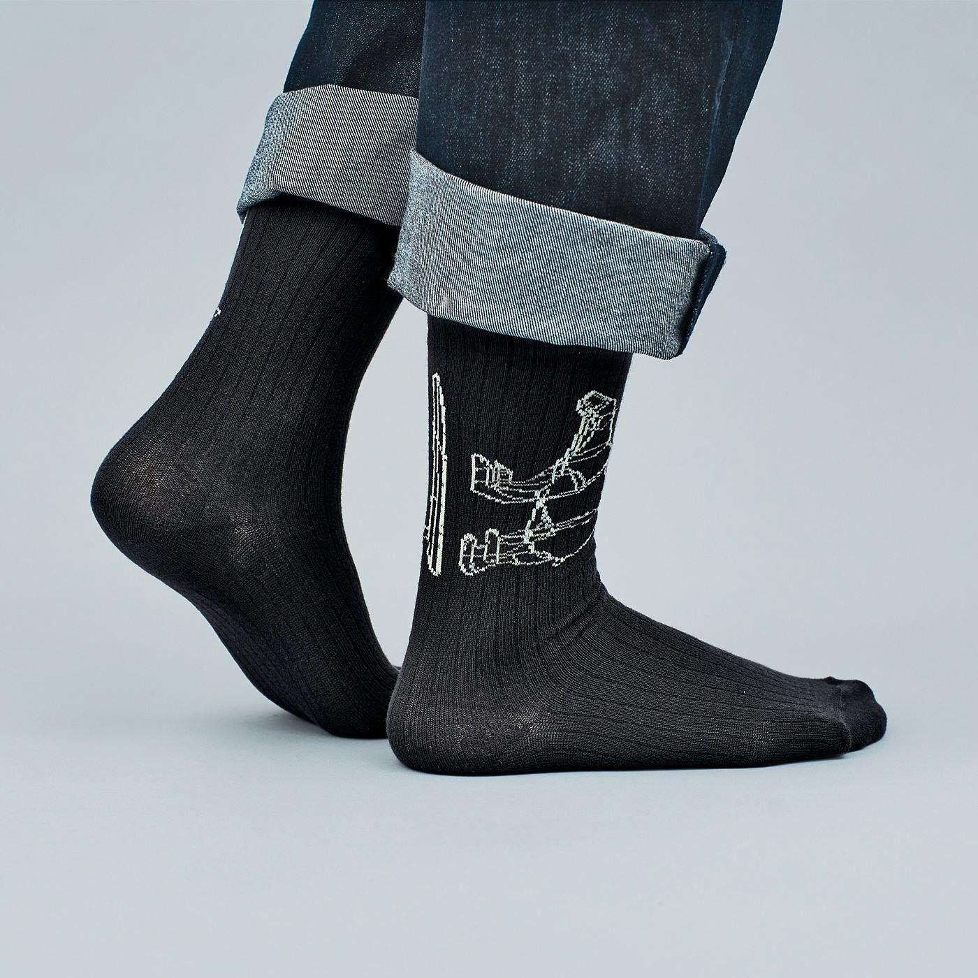 Real Stock|el:ment×HAyU　白くまのワイヤーアートをゆったり紡ぐ　肌側上質シルクが心地よい　リブ仕立ての二重編み靴下〈白くまとライン〉|男性　27cm　サイズ2着用　※お届けするデザインとは異なります。