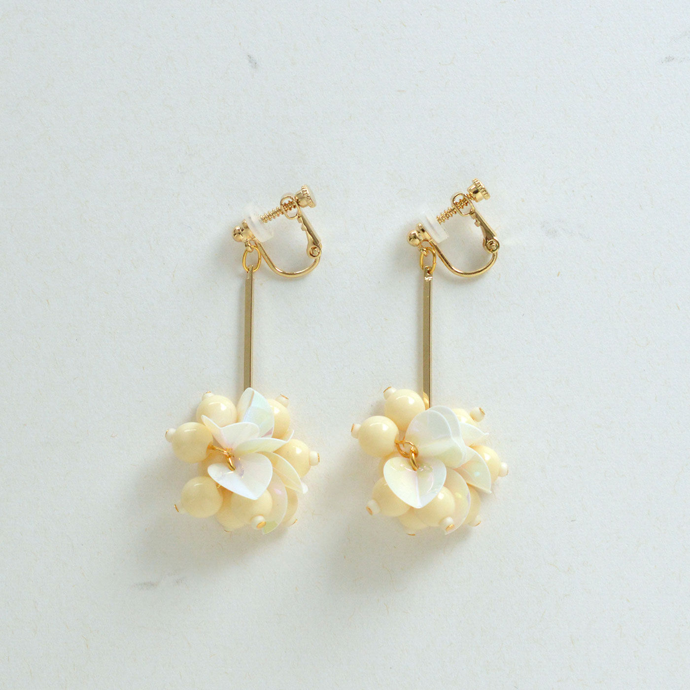 realstock [リアルストック]（Express BOX）|A Little Kit for Handcraft スパンコールのイヤリングキット工具付き|3.Milk Crown（white)　ミルククラウン