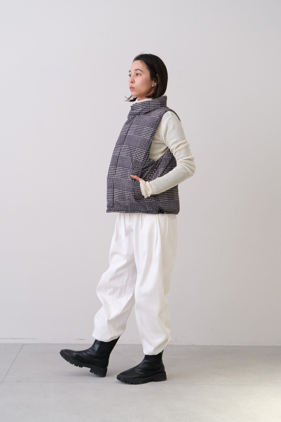 realstock [リアルストック]（Express BOX）|MEDE19F 〈SELECT〉　【GERRY】 REVERSIBLE VEST|2 beige×glen check　モデル身長：168cm