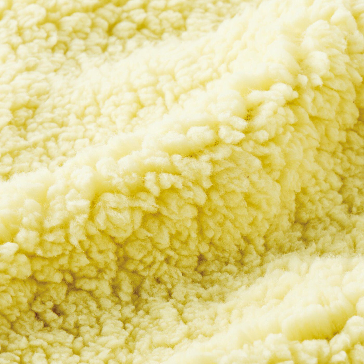 realstock [リアルストック]（Express BOX）|クーフゥ　眠りに至福の肌心地　ほかとろリバーシブル枕カバー〈木陰の花々〉〈ブルー〉|ふわりとやわらかなボア素材で、ほんわりとしたあたたかさ。