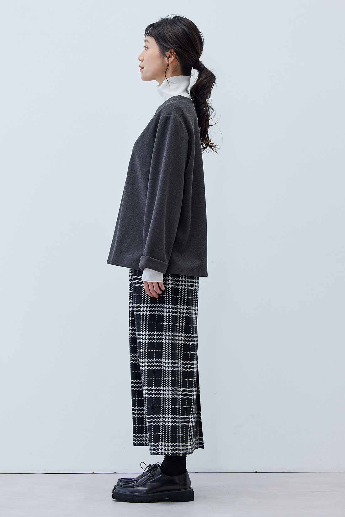 Real Stock|【3～10日でお届け】リブ イン コンフォート　重ね着を楽しむ 微起毛素材の上品カフタントップス〈チャコールグレー〉
