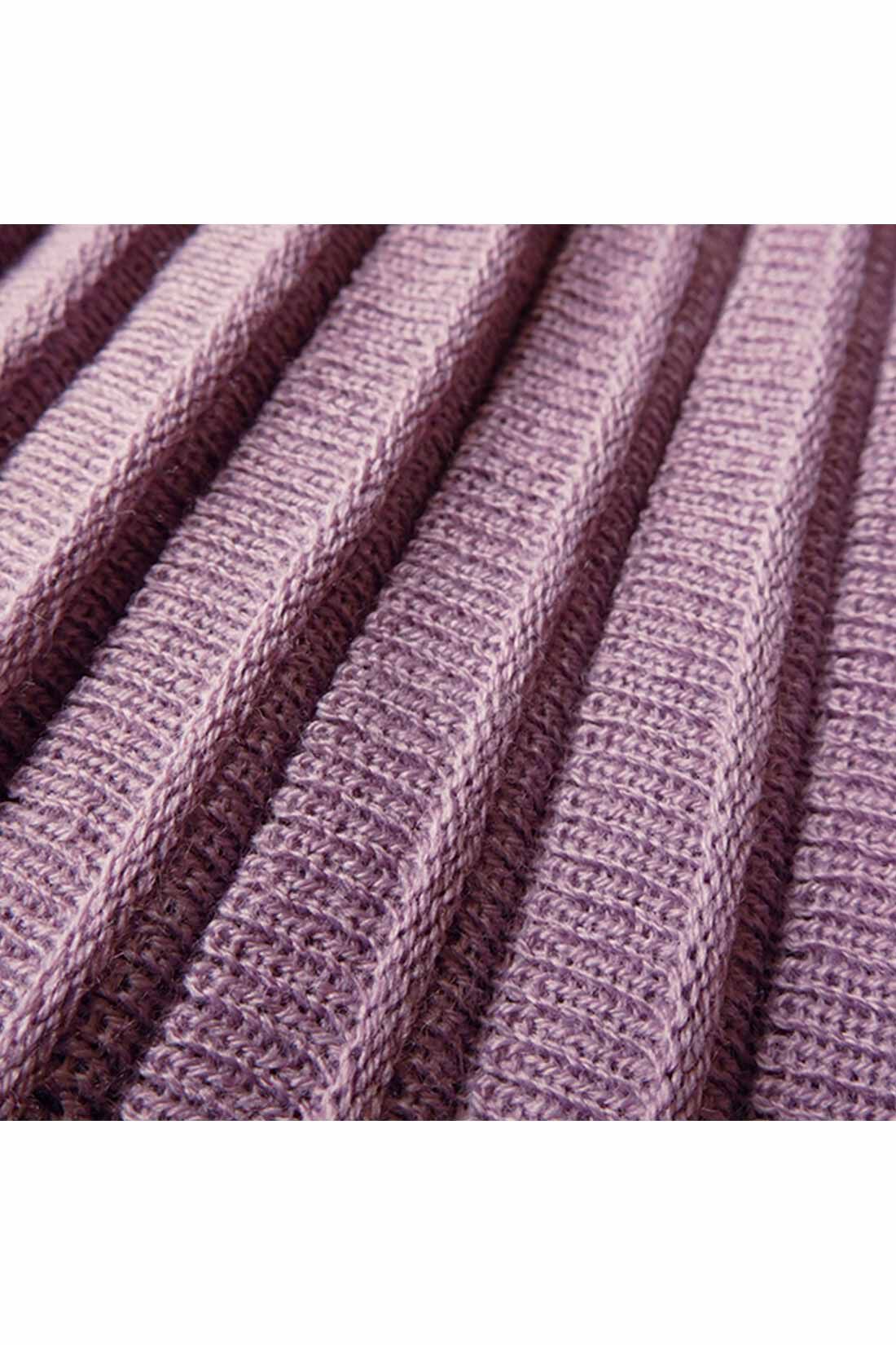 Real Stock|きらら舎コラボ！ ウニの殻みたいなニットプリーツスカート〈紫〉|編み目による透け感が少しあります。