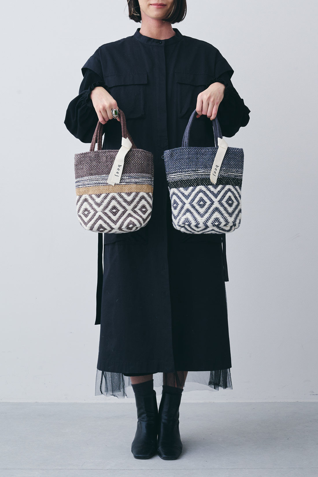 realstock [リアルストック]（Express BOX）|MEDE19F 〈SELECT〉【beej】　Wool Busket Bag C|右から1.GRAY、2.BROWN