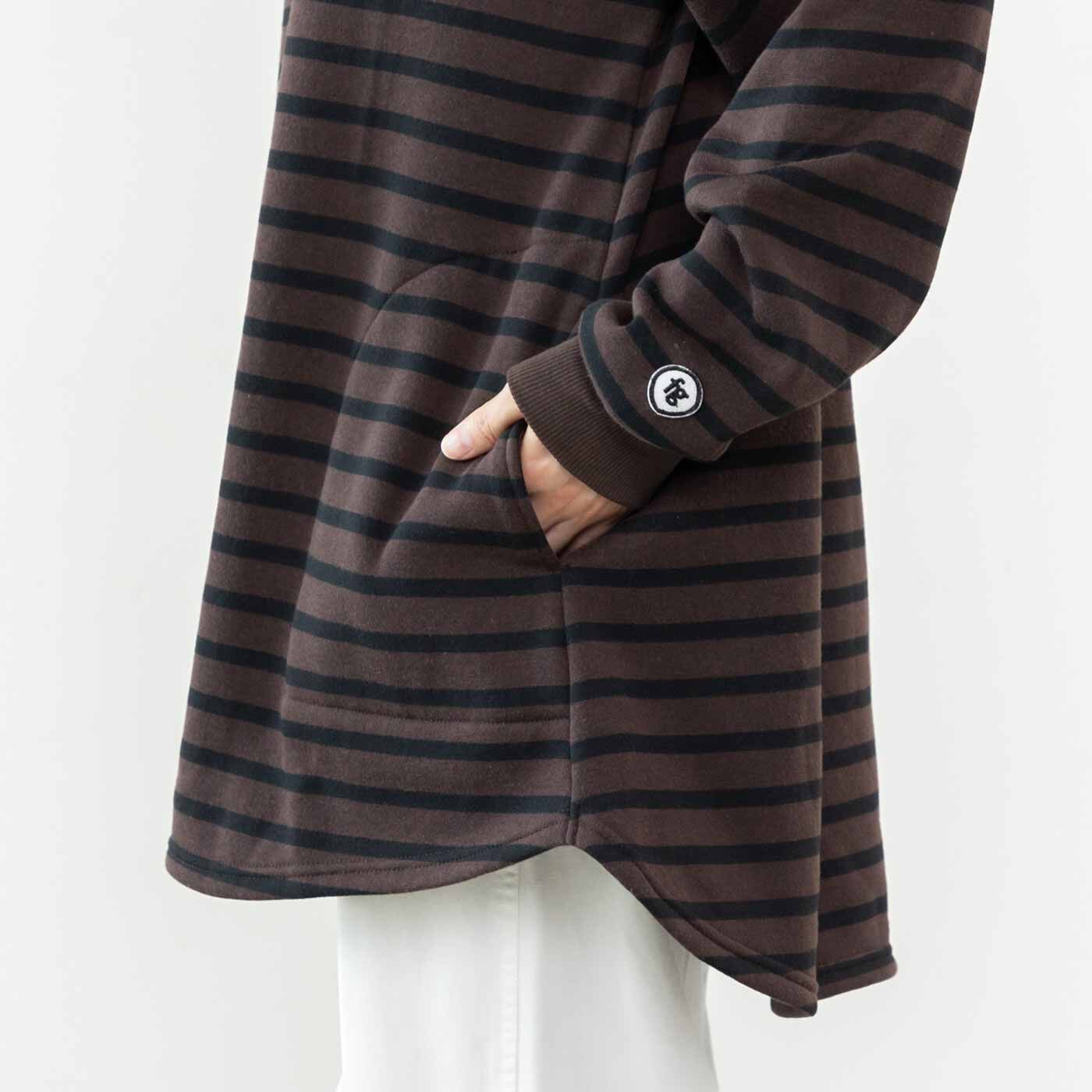 realstock [リアルストック]（Express BOX）|フラウグラット　シックな大人色ボーダーの かるホカ裏起毛ひらりチュニック〈ブラック×チョコレート〉|大きめのスリットポケット付き。