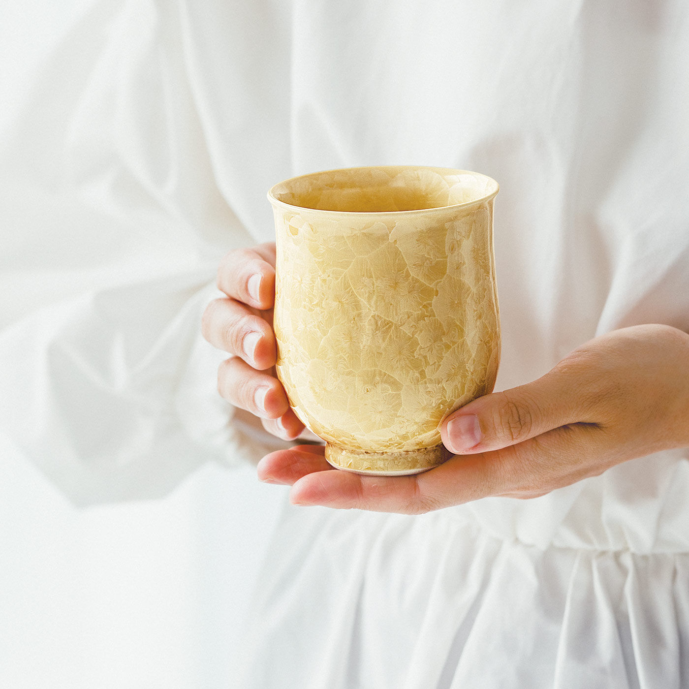 世界にひとつの景色と出会う 咲き誇る花結晶の清水焼〈湯呑み