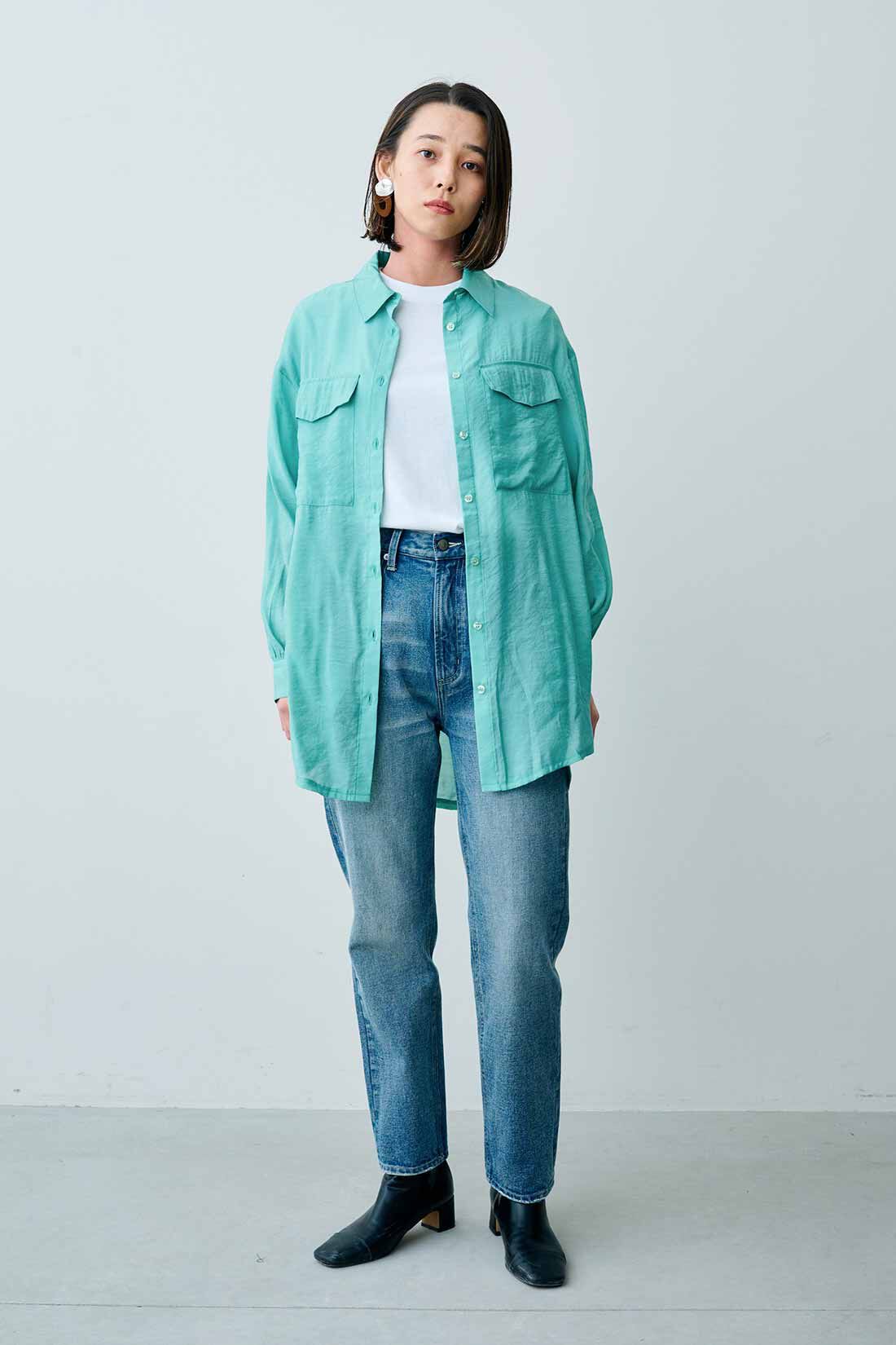 Real Stock|【MEDE19F】シルキーサテンロングシャツ〈グリーン〉|モデル身長：168cm　着用サイズ：M