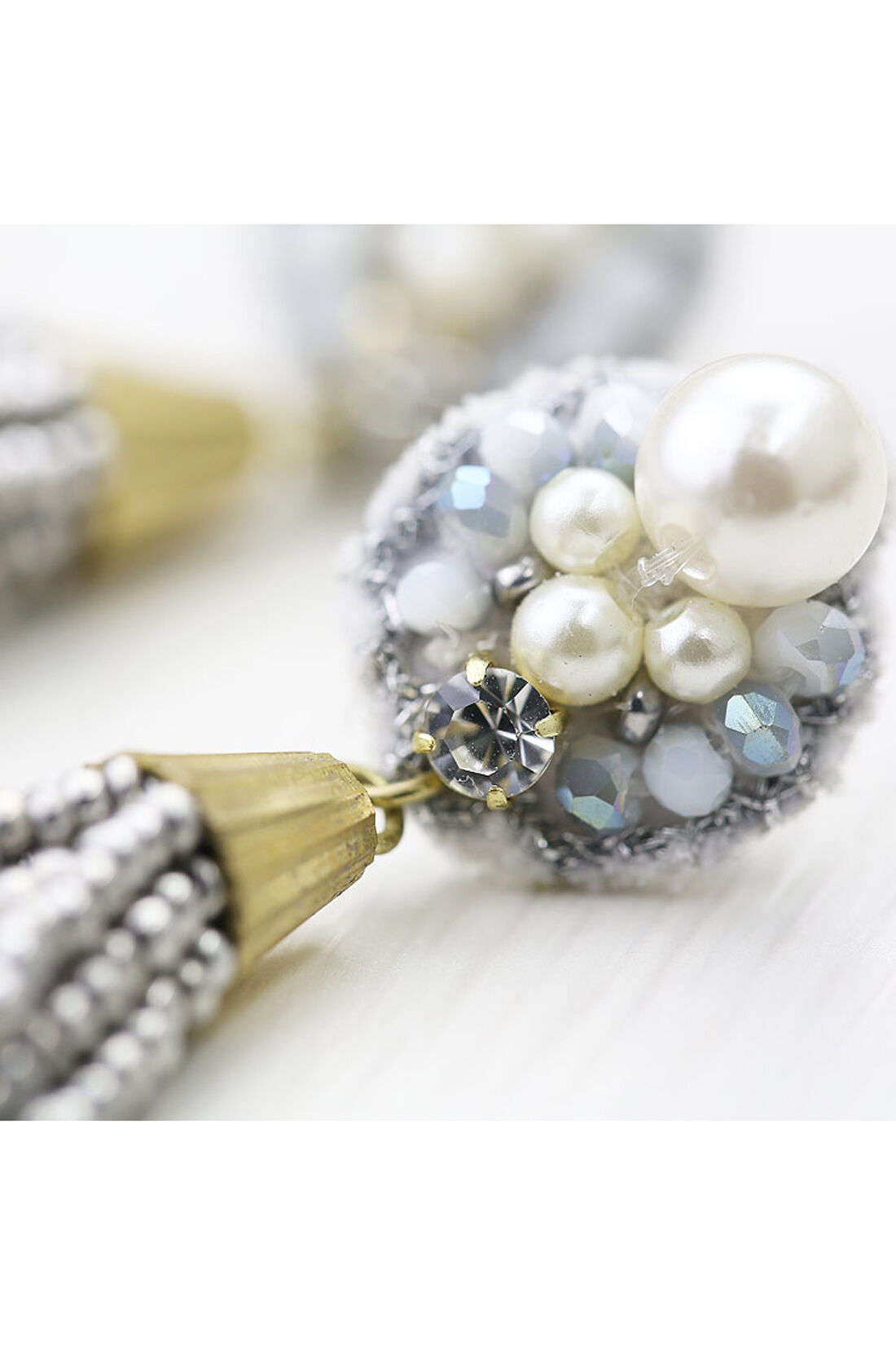 Real Stock|IEDIT[イディット] SELECT  MAYGLOBE by Tribaluxe ビーズタッセルイヤリング〈グレー〉