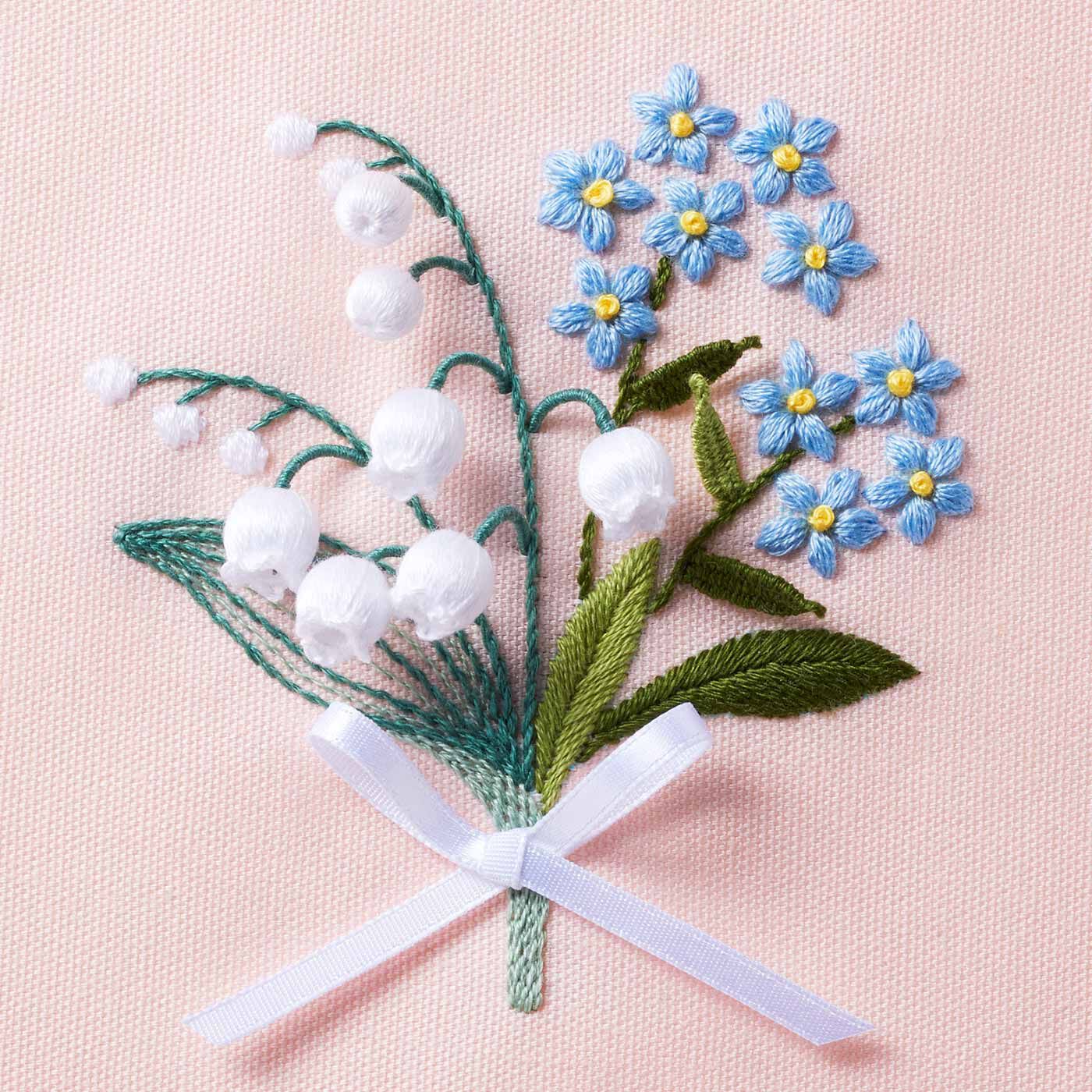 みずみずしく咲いた 可憐なお花の立体刺しゅう｜Real Stock