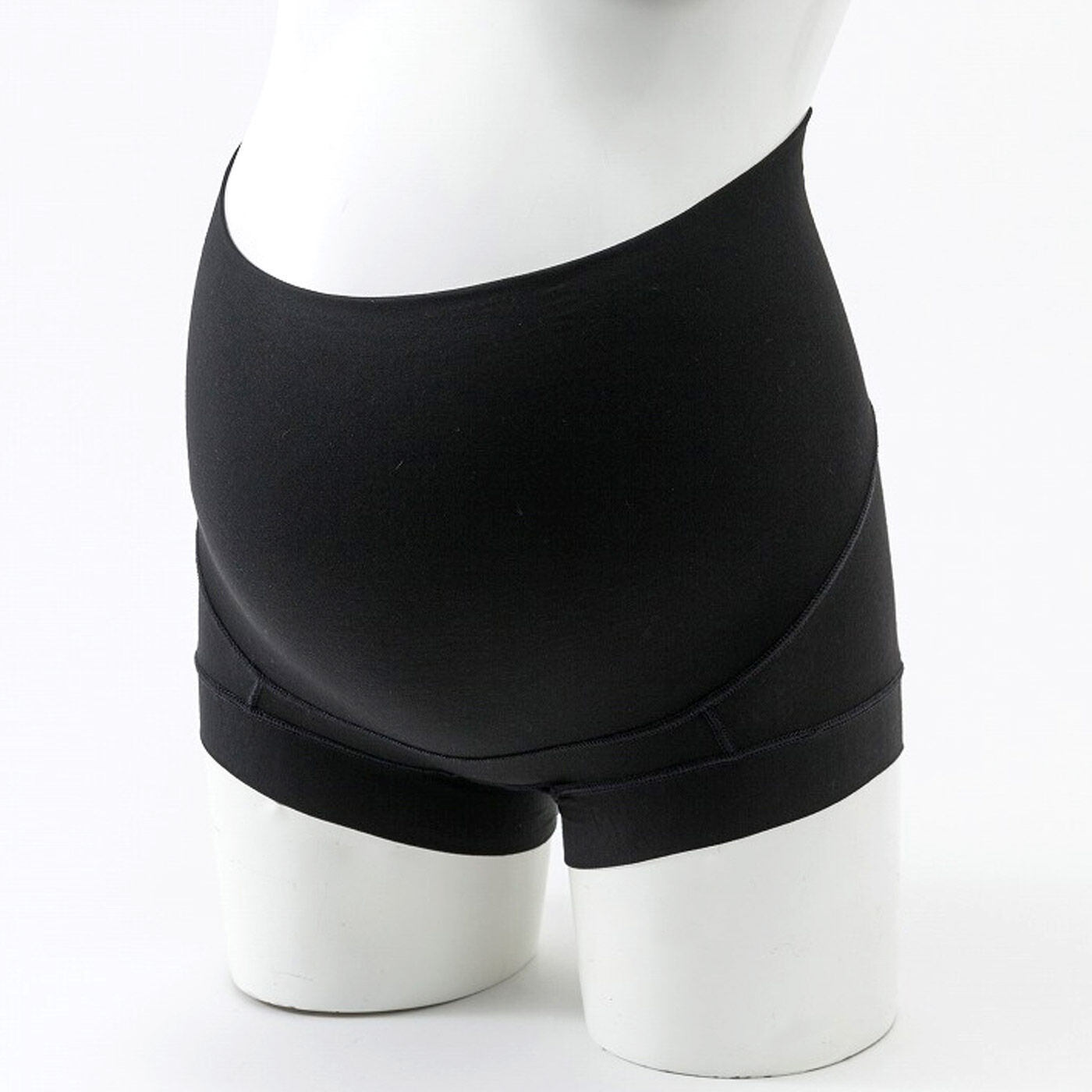 Real Stock|【3～10日でお届け】［Mama select］マタニティから産後も使える　超立体設計とのびやか素材でやさしくフィット　マタニティショーツ〈ブラック〉