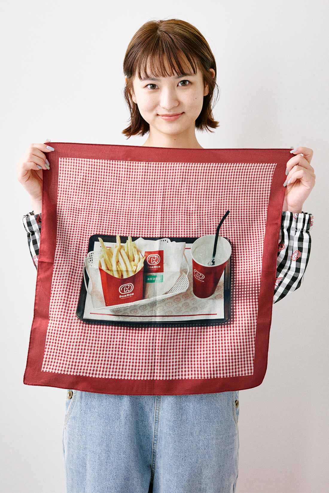 Real Stock|ドムドムハンバーガーコラボ　まるでお店にいる気分になれちゃう　ハンカチスカーフ〈アカ〉
