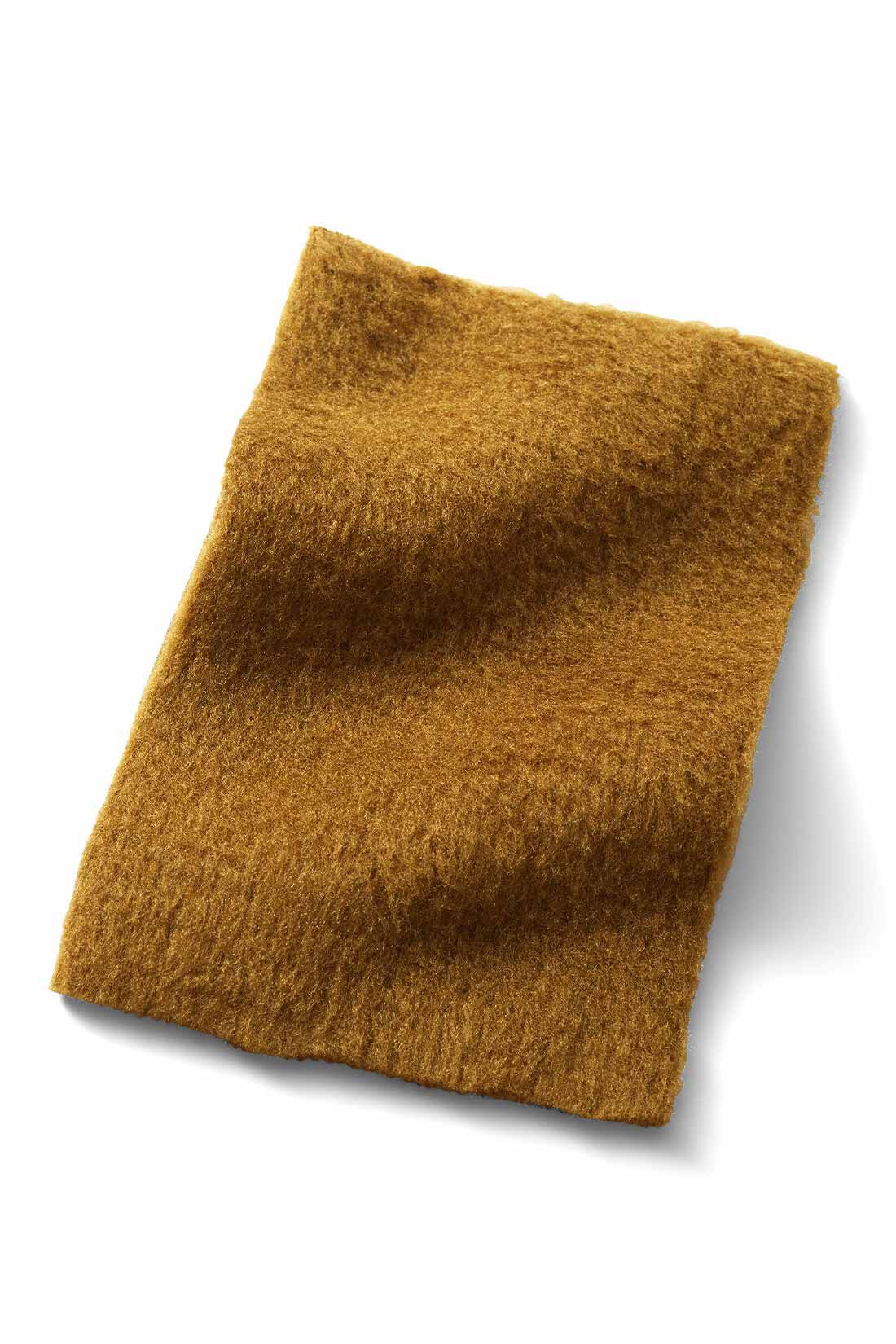 Real Stock|MEDE19F　やわらかフリースのミリタリープルオーバー〈カーキ〉|少し長めの毛足が滑らかであたたかい、やや厚みのあるフリース素材。別布はコントラストを生むポリエステル素材。