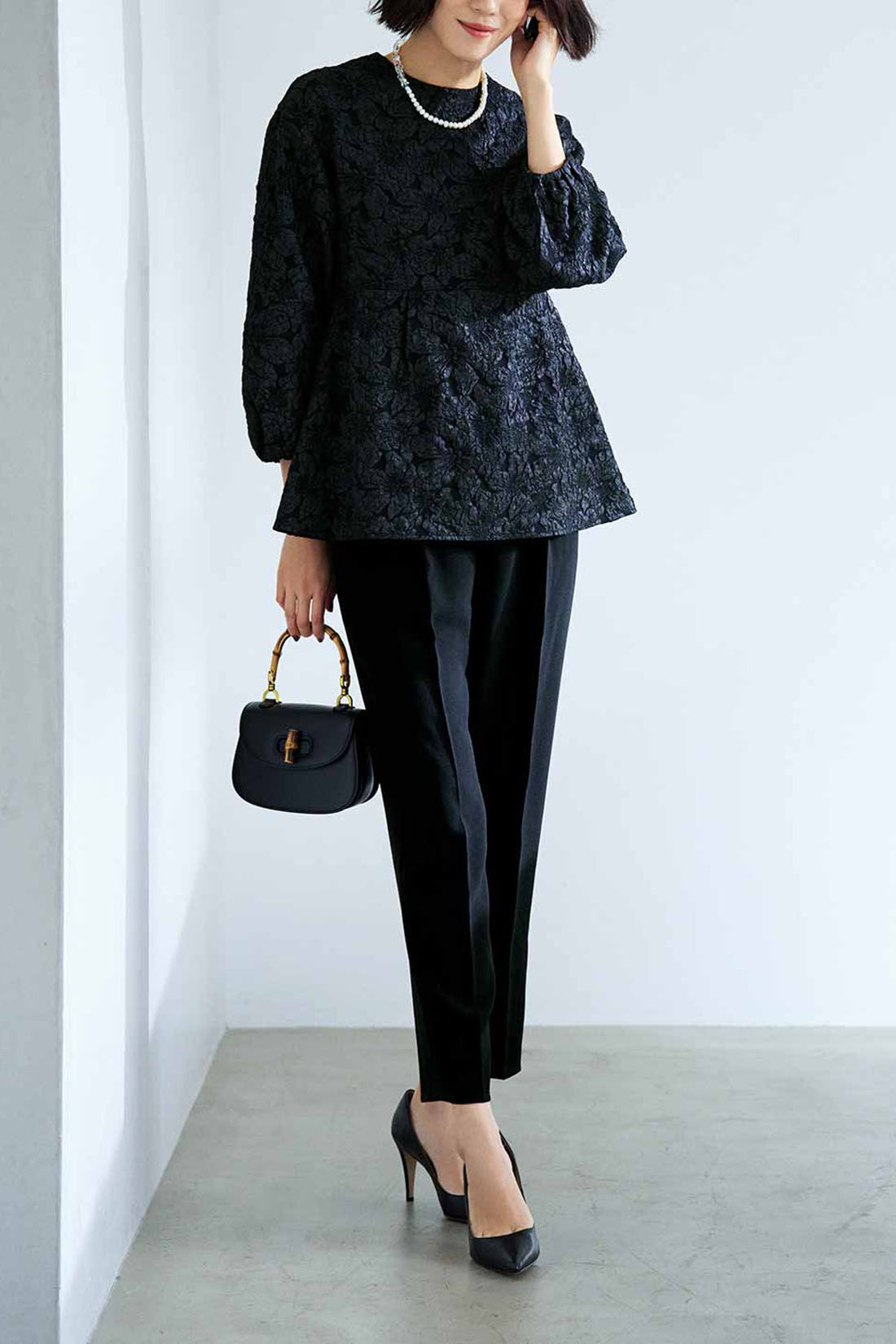 realstock [リアルストック]（Express BOX）|IEDIT[イディット] ふくれジャカードトップスとジョーゼットパンツの華やぎセットアップ〈ブラック〉