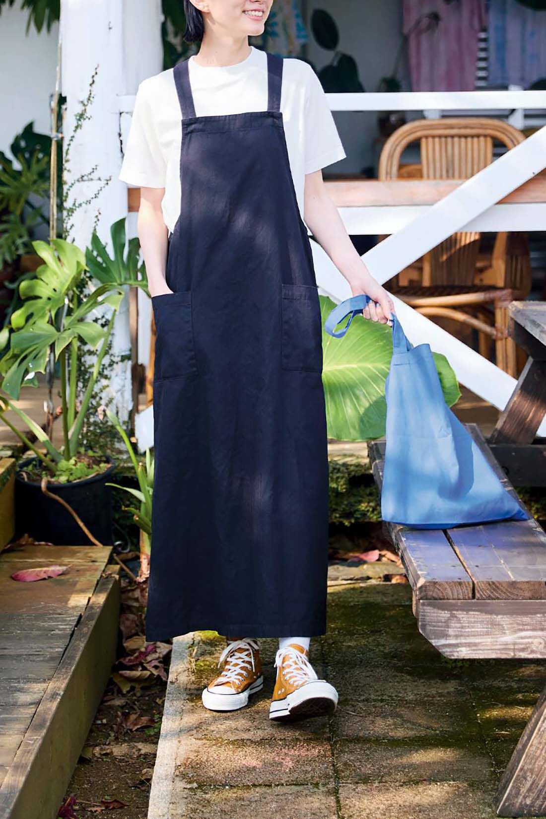 Sunny clouds so-co|サニークラウズ　エプロンワンピースセット〈レディース〉紺