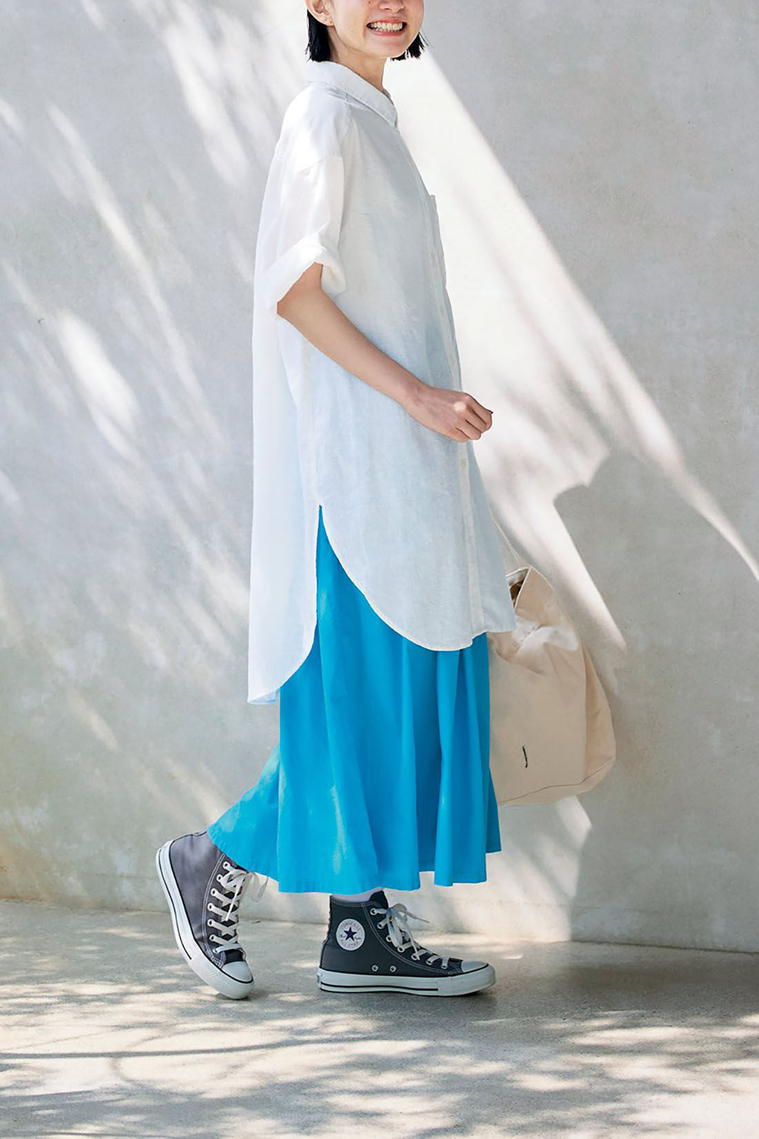 Sunny clouds so-co|サニークラウズ　シワっとロングシャツ〈レディース〉白