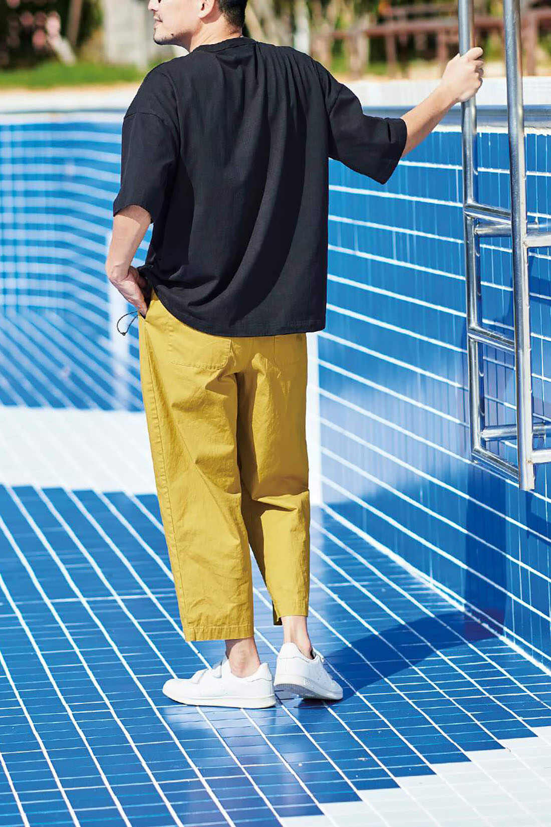 Sunny clouds so-co|サニークラウズ　すそが絞れるTシャツ〈メンズ〉黒