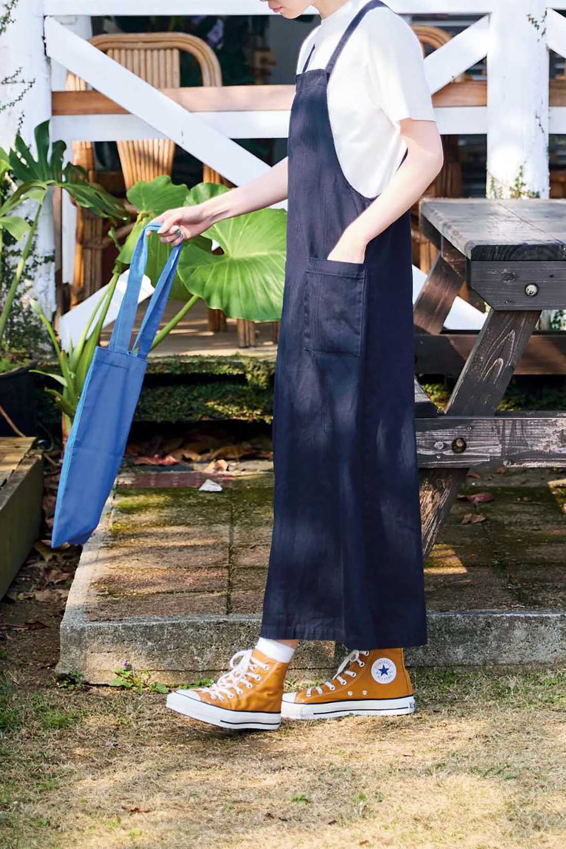 Sunny clouds so-co|サニークラウズ　エプロンワンピースセット〈レディース〉紺