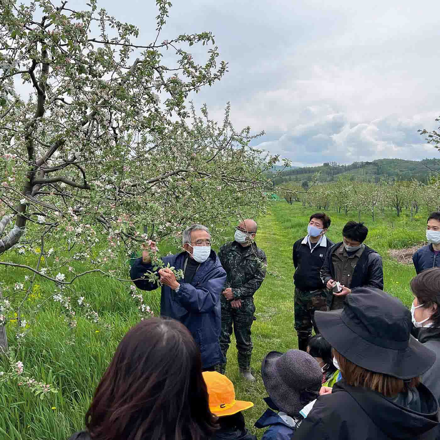 フェリシモメリー|Hokkaido木村秋則自然栽培農学校と木村秋則さんの指導活動支援|毎年、日本全国から生徒さんが集まります。