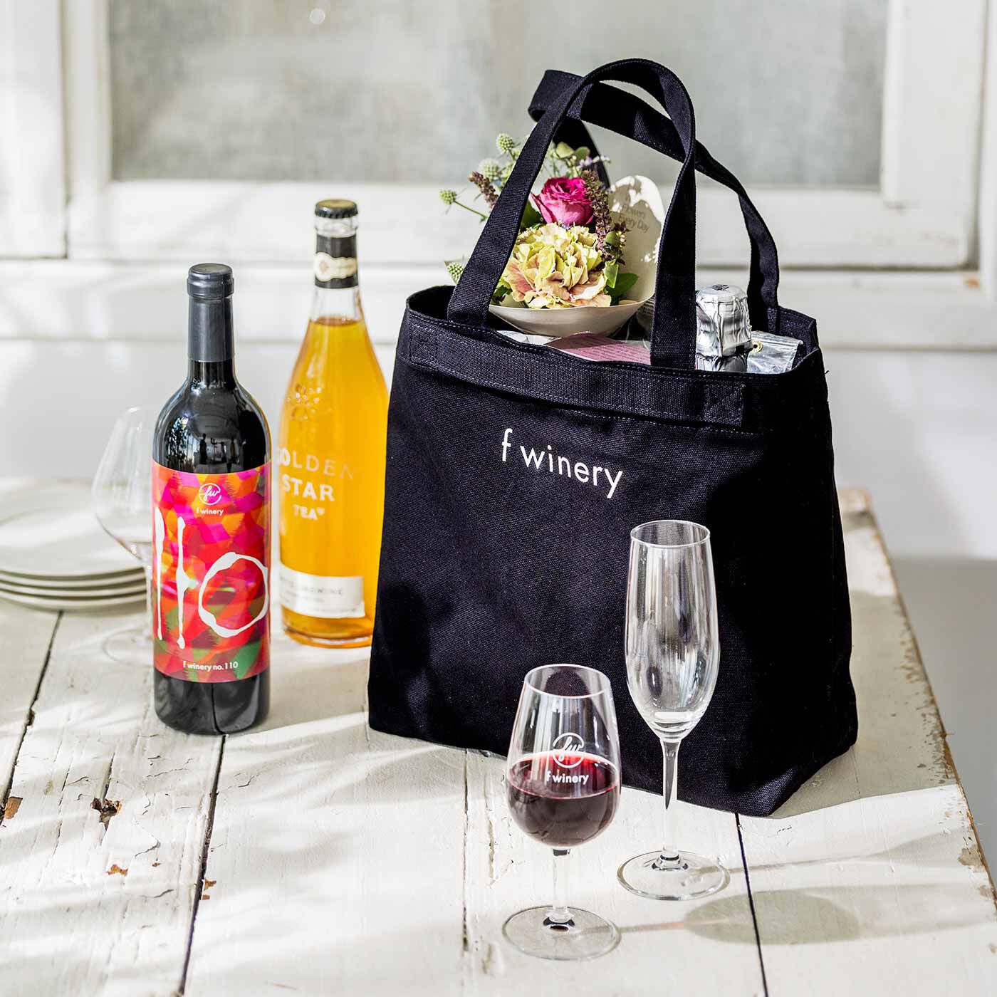 merry［フェリシモメリーポイント］|f winery トートバッグ〈ブラック〉