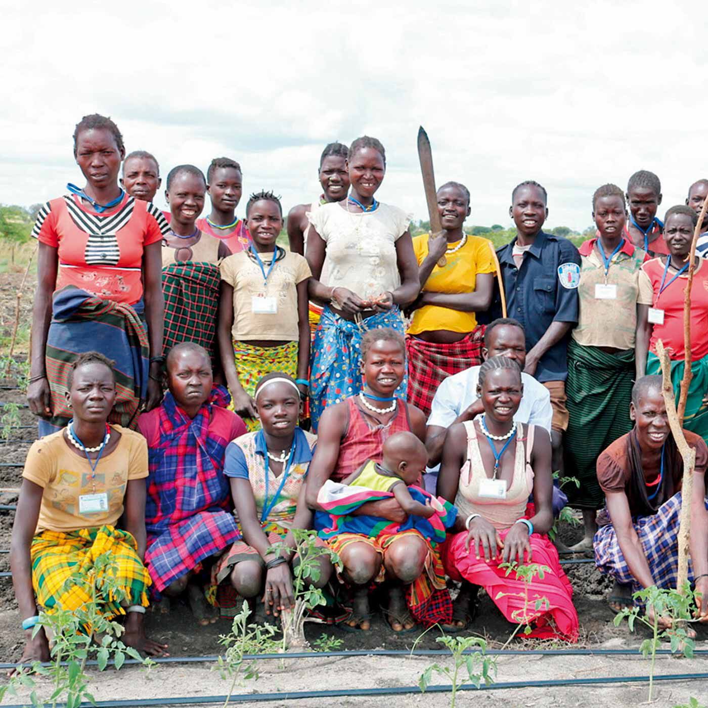 フェリシモメリー|ウガンダ カラモジャ地域の農業支援を応援 Aコース 1,500merry|カラモジャ地域の住人のみなさん