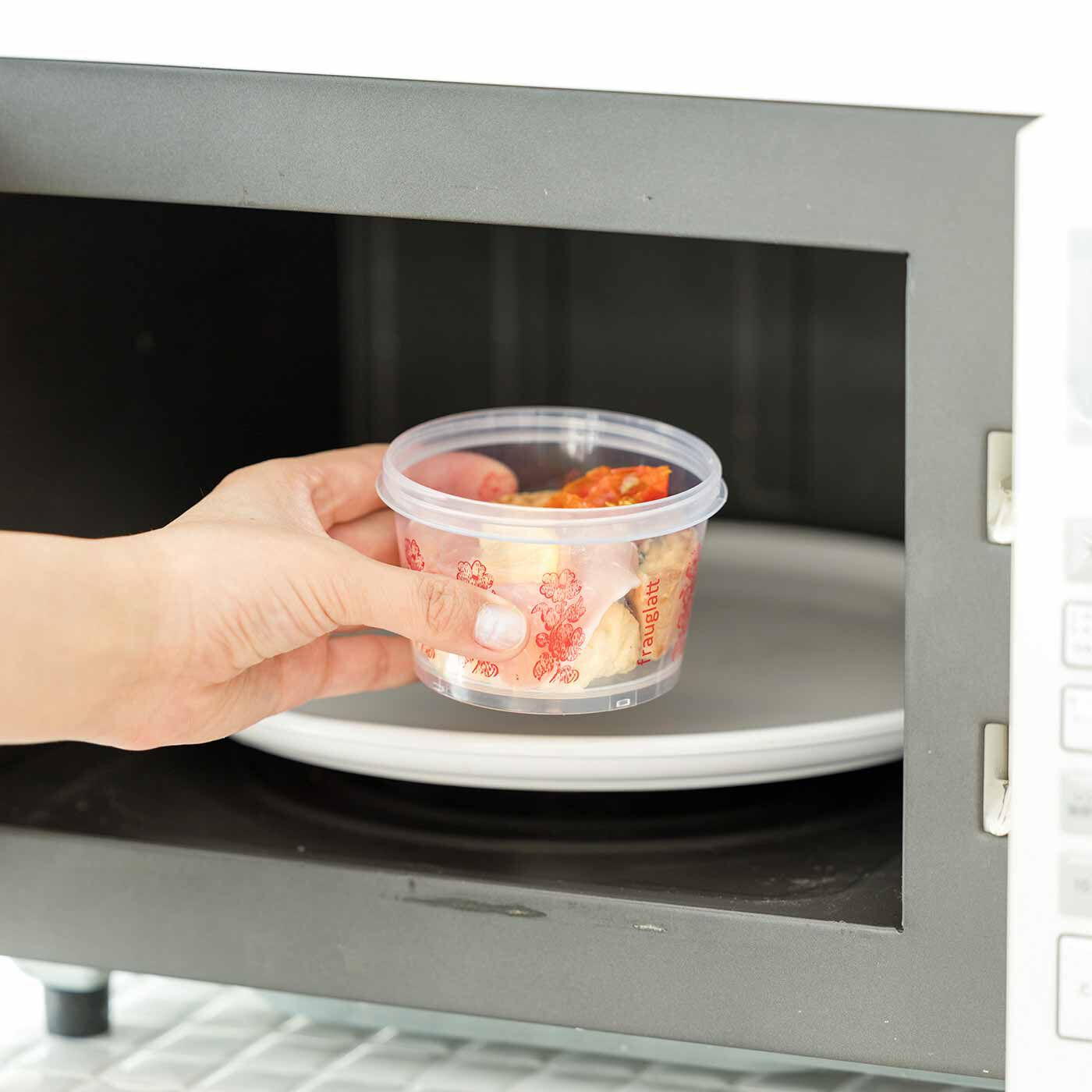 フラウグラット テーブル華やぐ♪ 持ち運びにも便利なスタッキング3連保存容器〈フラワー柄〉｜フェリシモメリー｜フェリシモ【公式通販】
