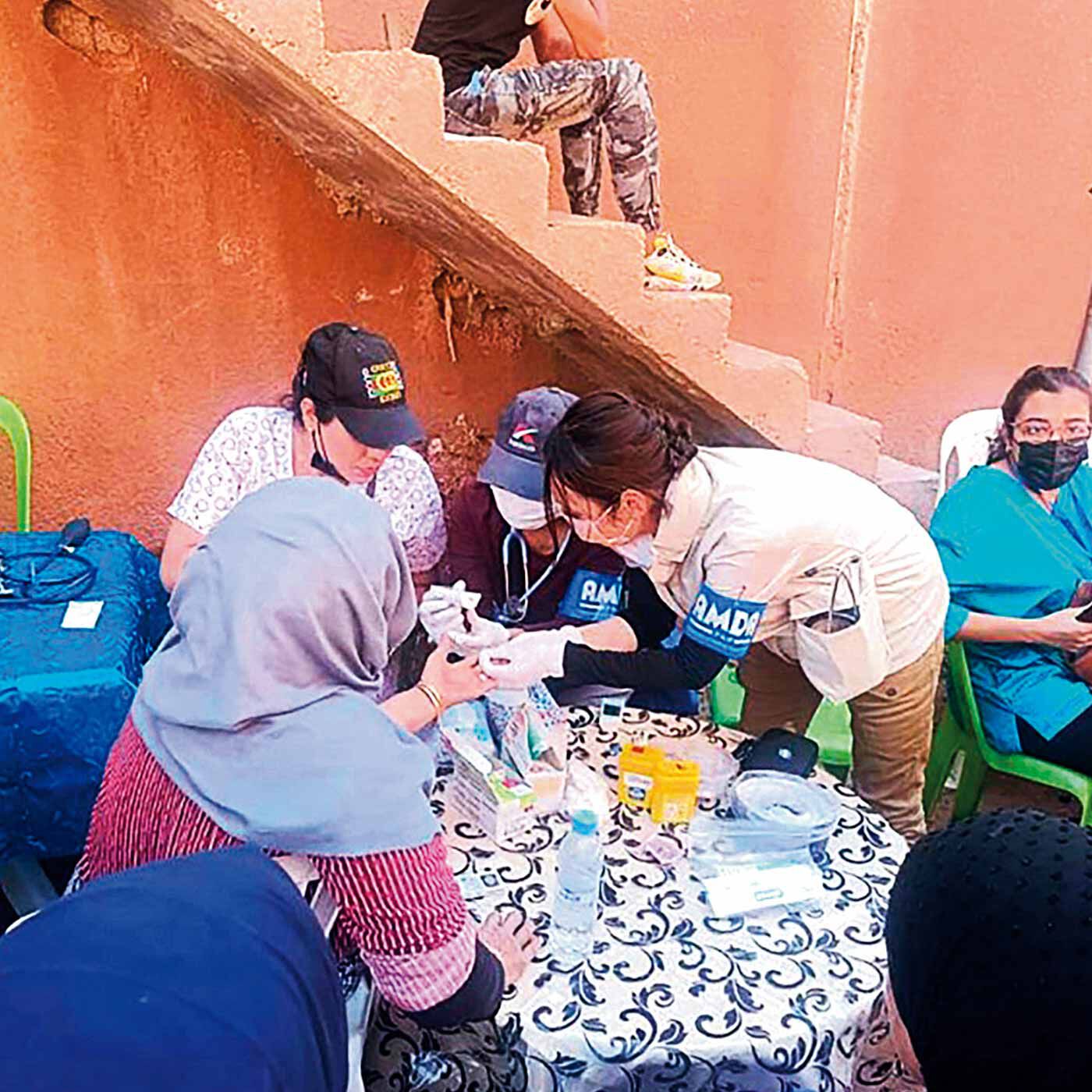 フェリシモメリー|フェリシモメリー 地球村の基金|（C）AMDA　モロッコ地震の被災地域を巡回して訪問診察を実施しました。
