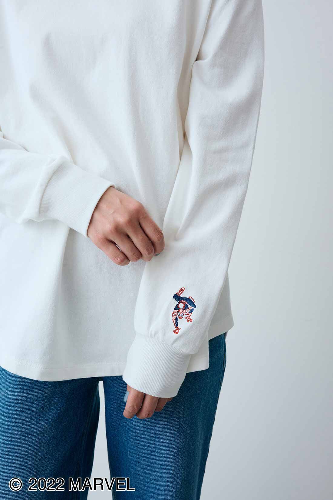 フェリシモコレクション|〈MARVEL〉ヒーローが駆けまわる！ コットン100％の刺しゅうホワイトロングTシャツ〈スパイダーマン〉の会