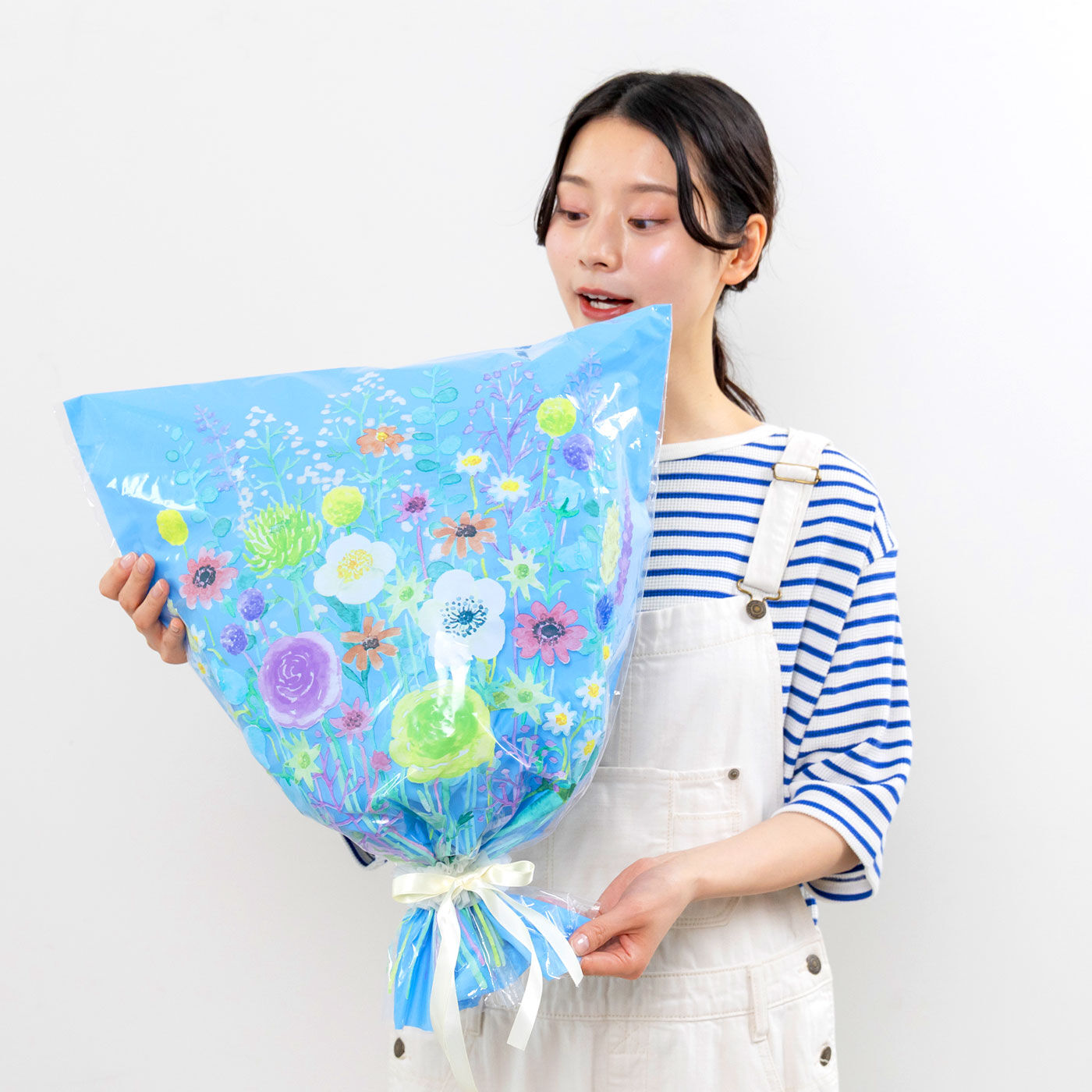 ほんのき　あの人に花束を贈ろう　ビビッドカラーなブーケになるギフトラッピング袋　両腕にあふれる大きなブーケ　Lサイズ|さかさにすれば、花束に！