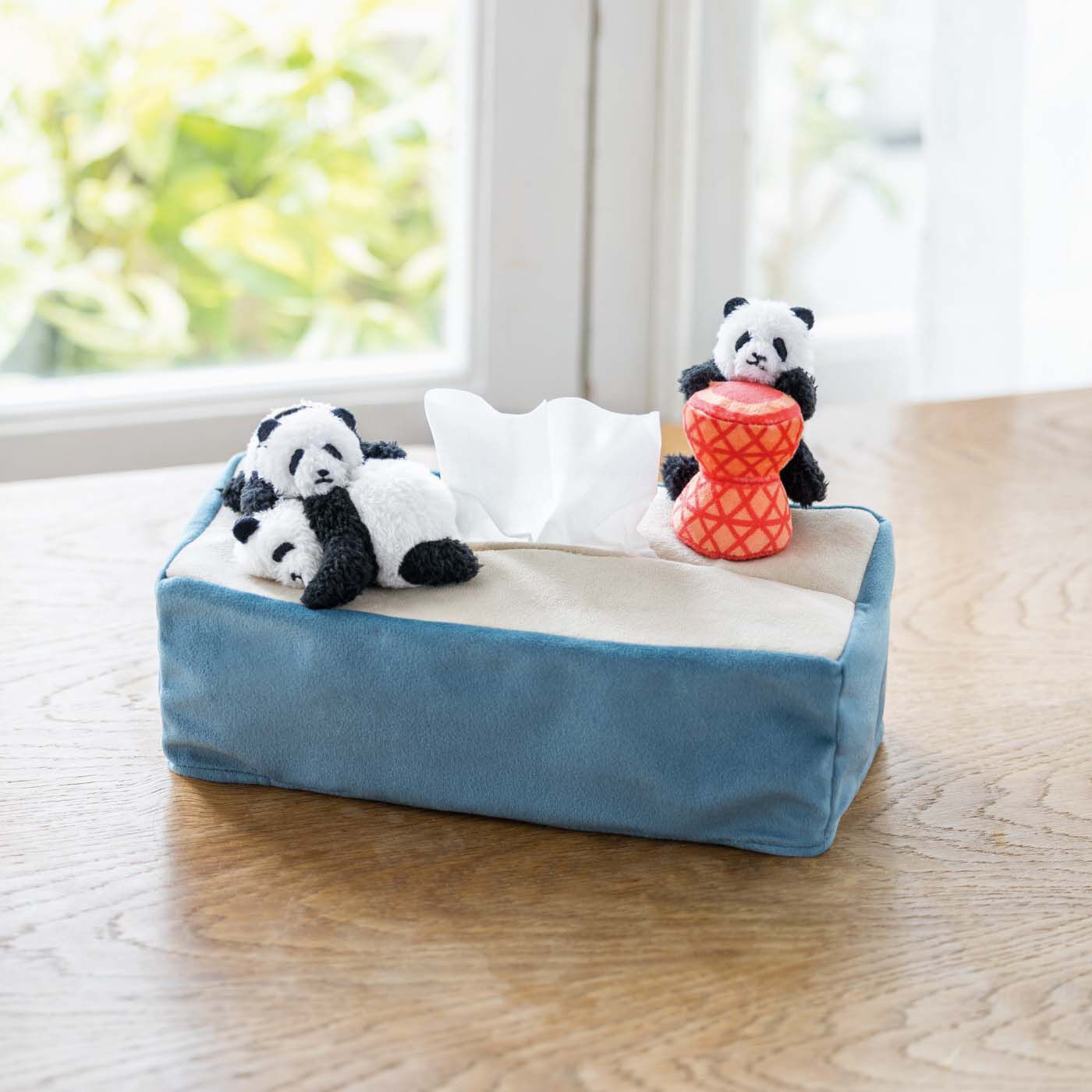 ハンドメイド☆ファッション小物♡ティッシュペーパーカバー♡ YOU+MORE! まるで赤ちゃんパンダのお披露目会みたいなボックス