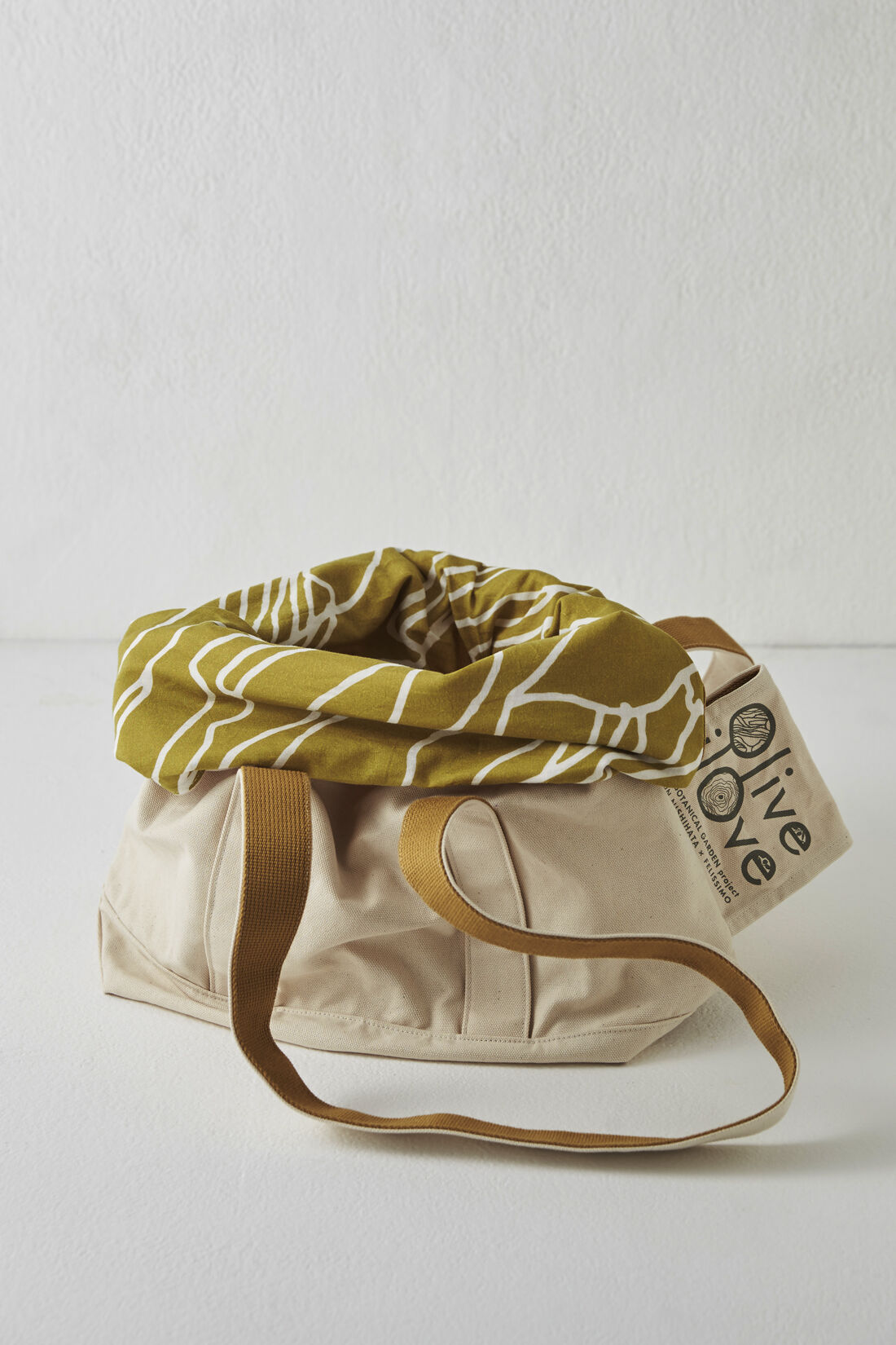 OliveilOve トートバッグ ナーセリー　olive bark