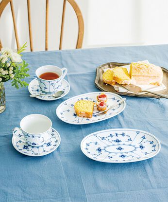 フェリシモコネクション | ブルーフルーテッドＰカップ＆ソーサー