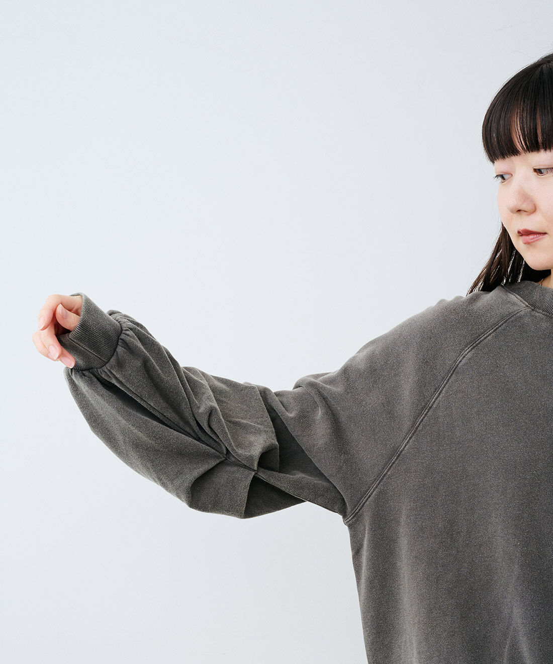 IEDIT［イディット］|IEDIT[イディット]　ピグメント加工で大人のこなれ感 袖タック裏毛プルオーバー