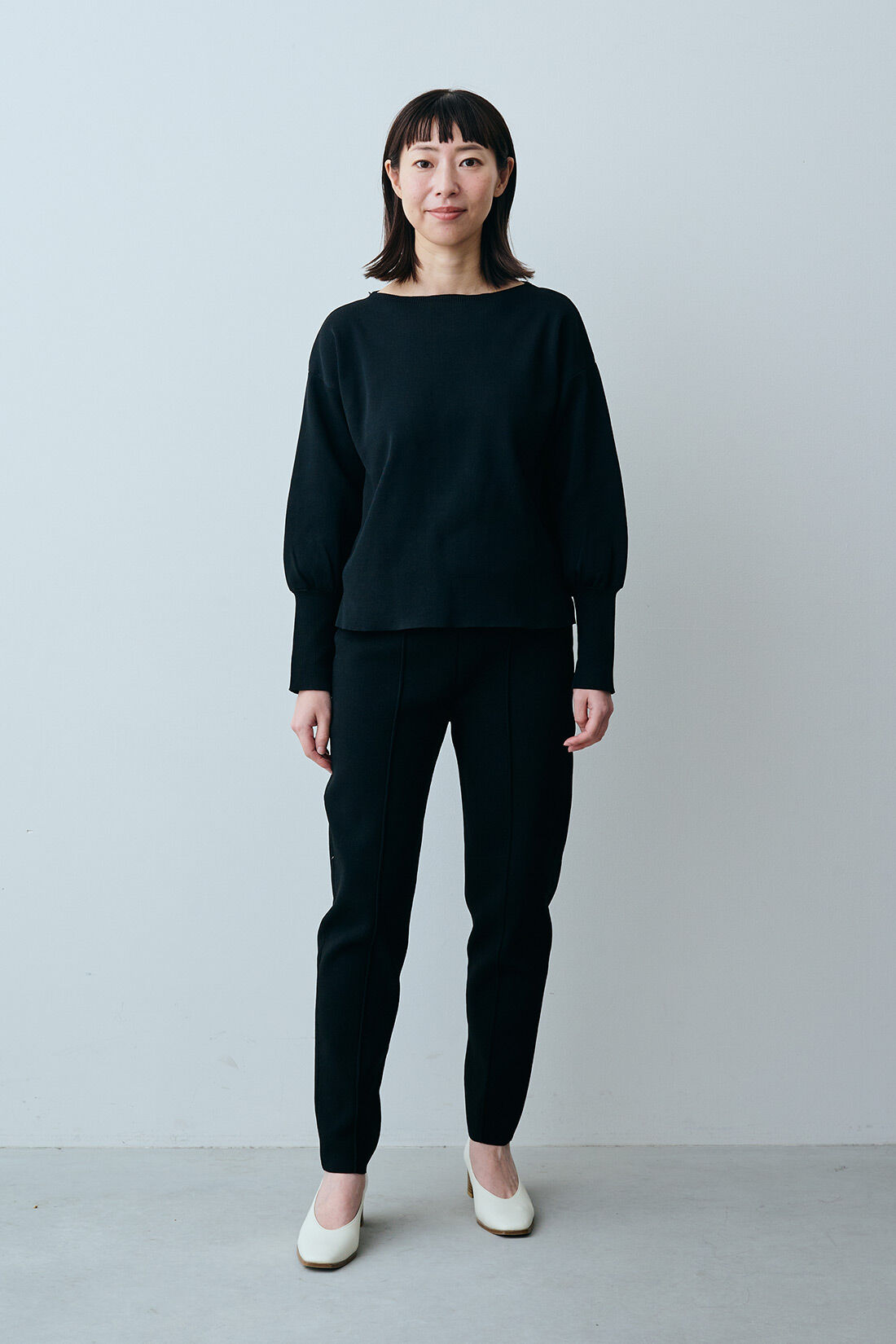 IEDIT|IEDIT[イディット]　福田麻琴さんコラボ バウンドニットのパンツセットアップ〈ブラック〉|モデル身長：160cm 着用サイズ：M　※セットアップのパンツを着用