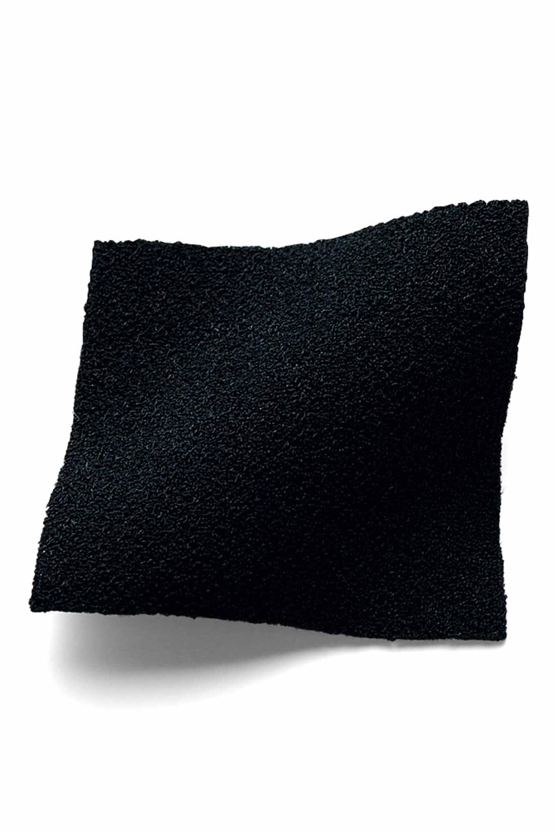 IEDIT|IEDIT[イディット]　イージーな着心地で上品スタイルがかなうプリーツ切り替えワンピース〈ブラック〉|布はく見えするほどよい厚みのジョーゼット素材。