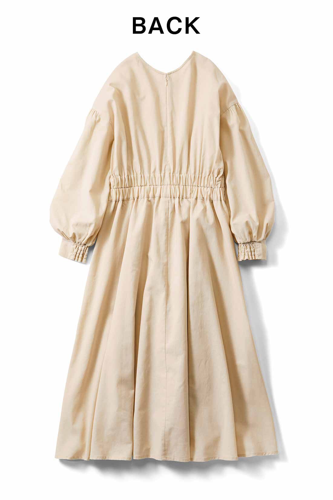 IEDIT|IEDIT[イディット]　きくちあつこさんコラボ コットンリネンのヴィンテージ風ワンピース【コーデ買いキャンペーン】|後ろはコンシールファスナー仕様。ウエストは後ろゴム仕様でノンストレス。