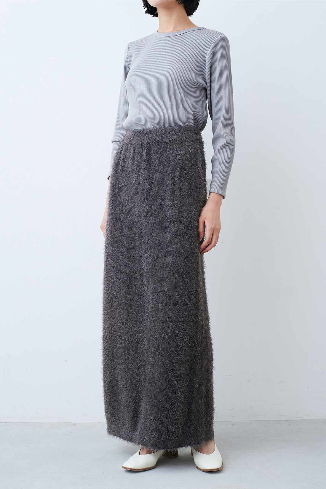 IEDIT|IEDIT[イディット]　抗菌防臭加工がうれしい きれい見えデザインリブカットソートップス〈ブルー〉|モデル身長：164cm　着用サイズ：M これは参考画像です。お届けするカラーとは異なります。