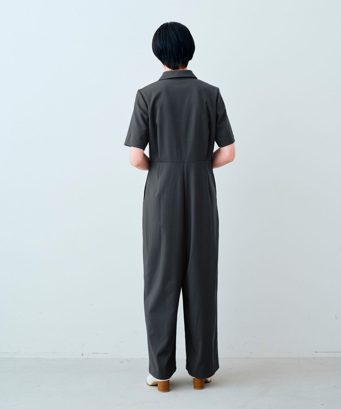 IEDIT|IEDIT[イディット]　シルエット自慢のきれいめマニッシュオールインワン〈グレー〉|モデル身長：163cm　着用サイズ：M