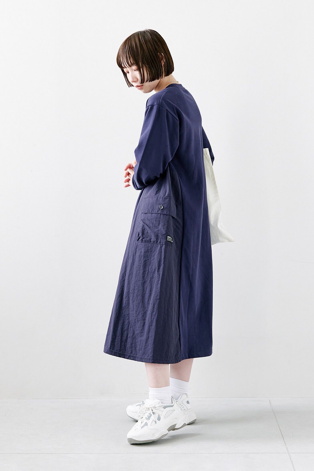 IEDIT|IEDIT[イディット]　WOODSコラボ ナイロン遣いのスウェットワンピース|モデル身長：150cm　着用サイズ：SP