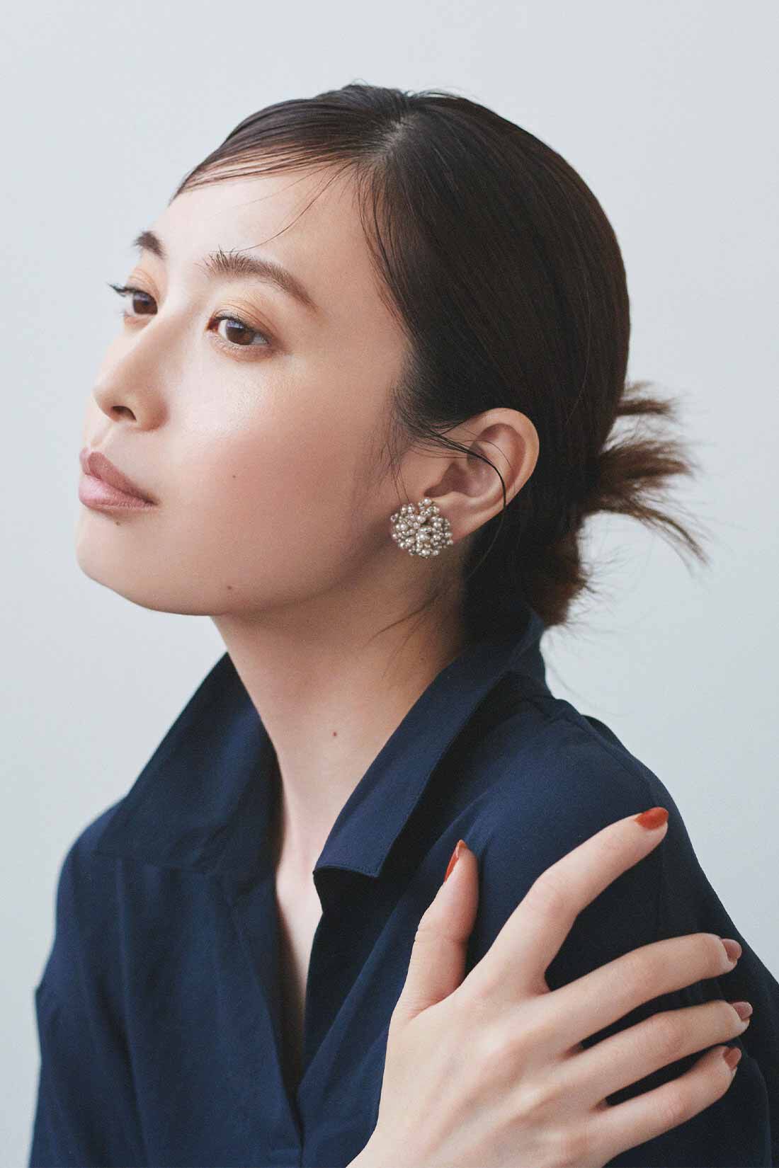 IEDIT［イディット］|Her smileプロジェクト IEDIT[イディット]　Made in India ヴィンテージライクなパール調ビーズイヤアクセ|上品な華やかさで、カジュアルからきれいめスタイルにもマッチ。