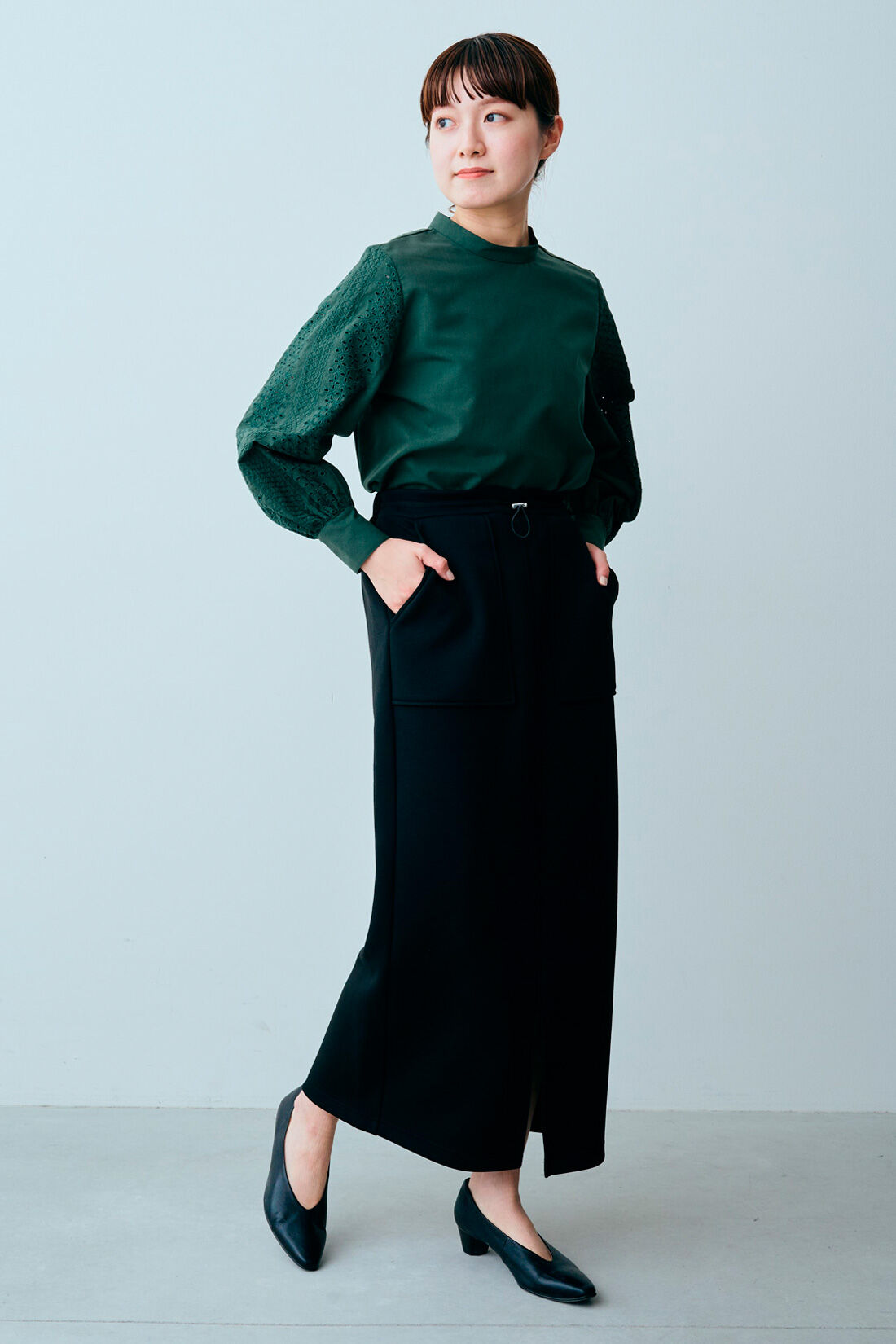 IEDIT|IEDIT[イディット]　アンティーク風デザインの袖レースブラウス〈グリーン〉|モデル身長163cm　着用サイズM
